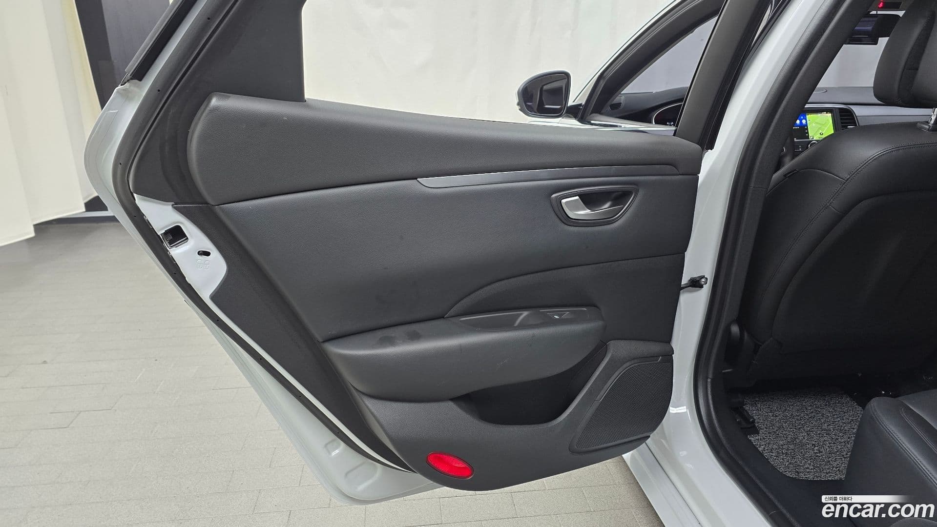 Main__Slider__Photo:SM6 Renault Korea 2022.0-24