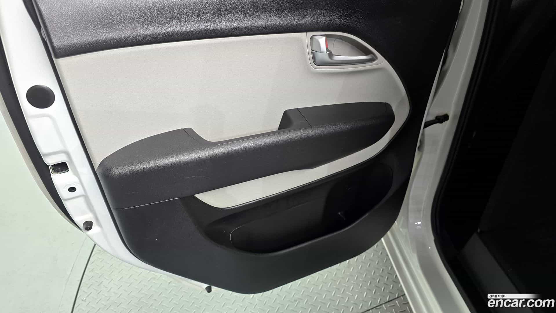 RAY Kia 2022.0-INNER-035