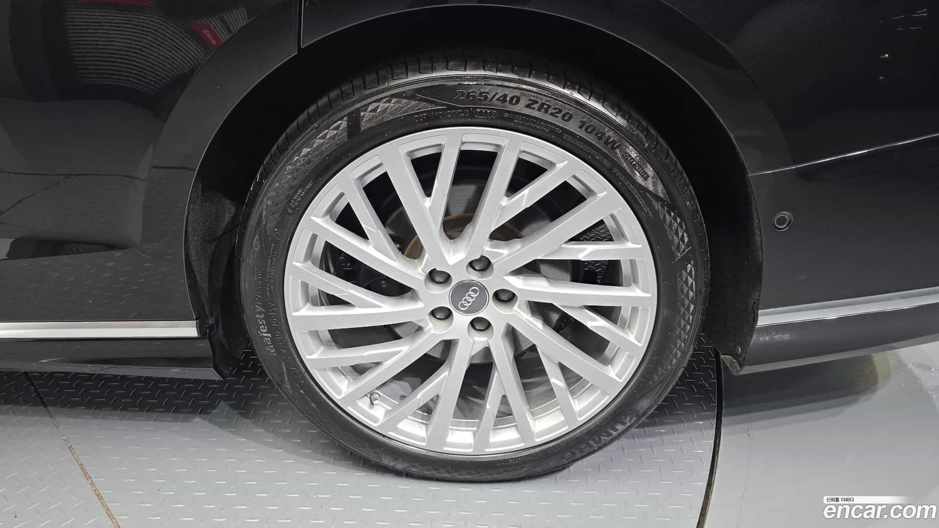 A8 Audi 2020.10-OUTER-005