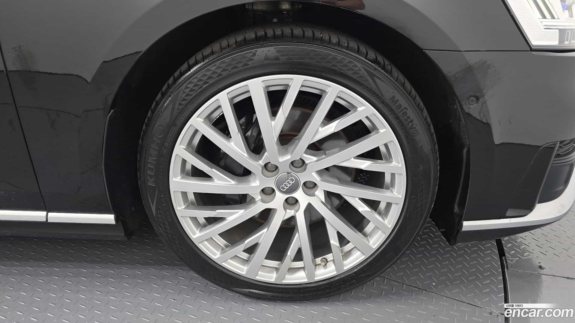 A8 Audi 2020.10-OUTER-031