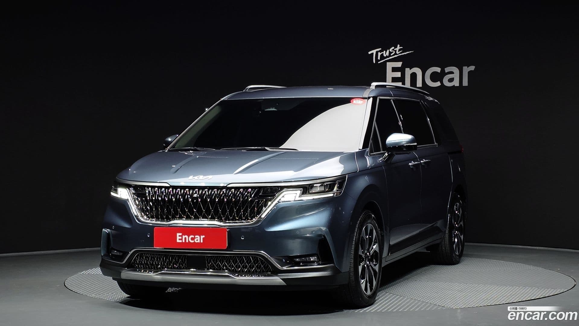 Main__Slider__Photo:Canival Kia 2022.5-0