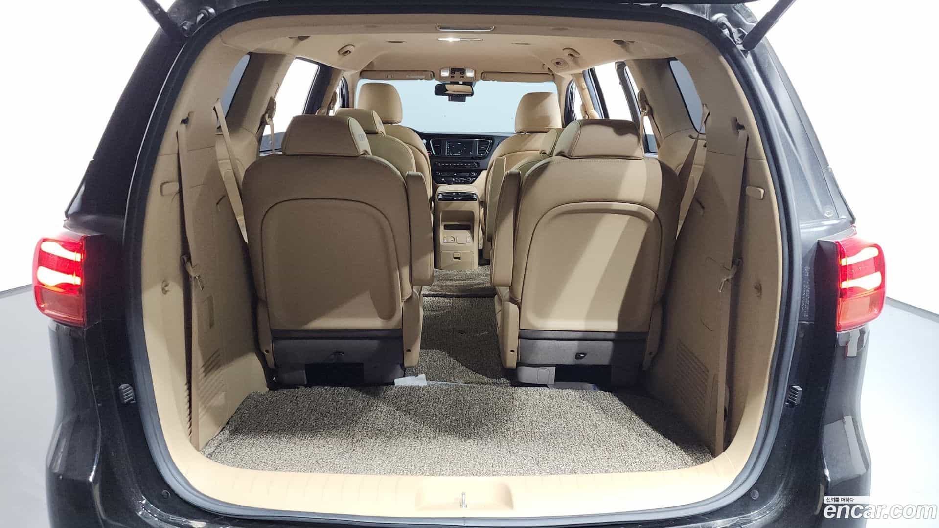 Canival Kia 2020.1-OPTION-024