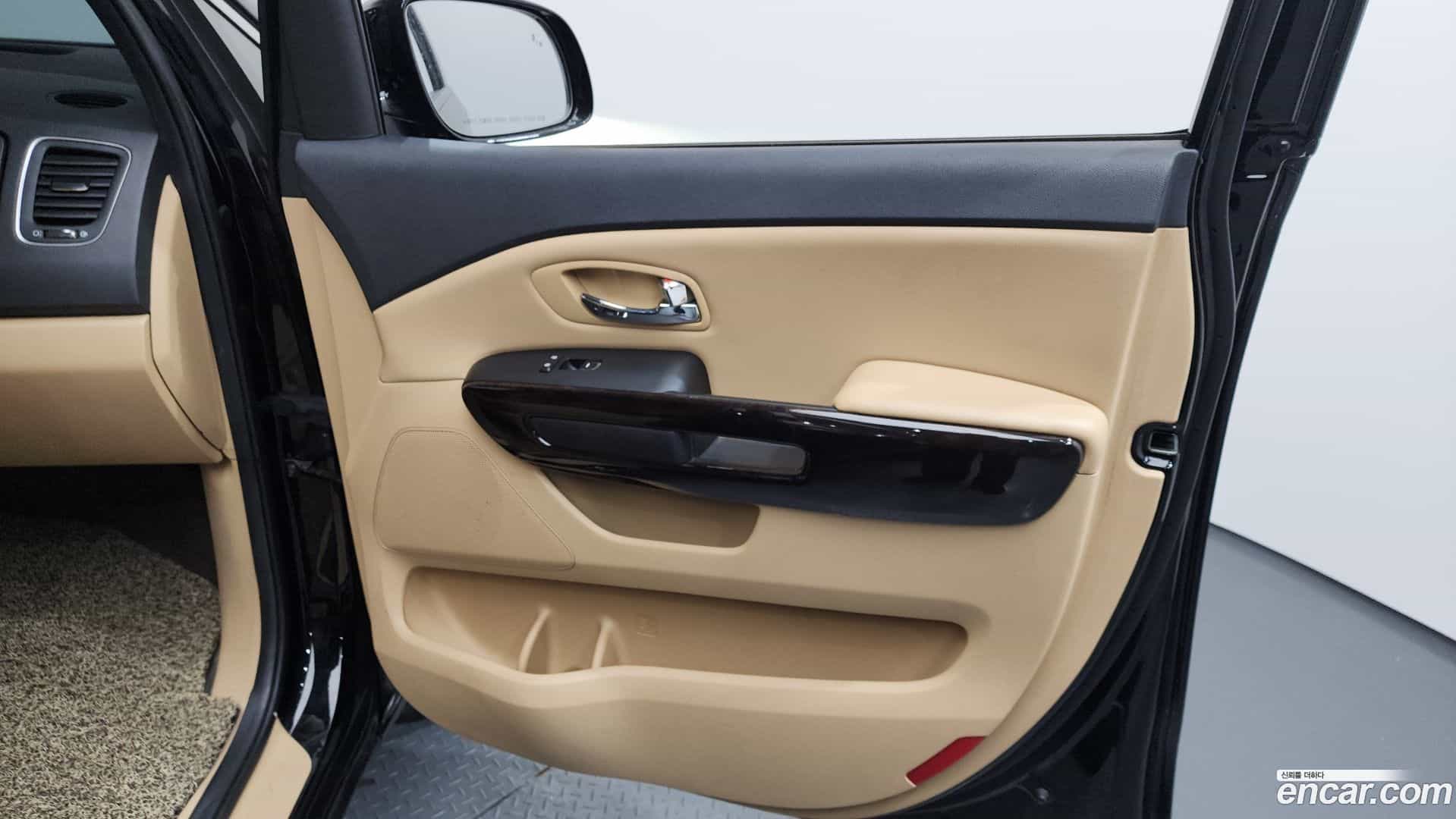 Canival Kia 2020.1-INNER-035