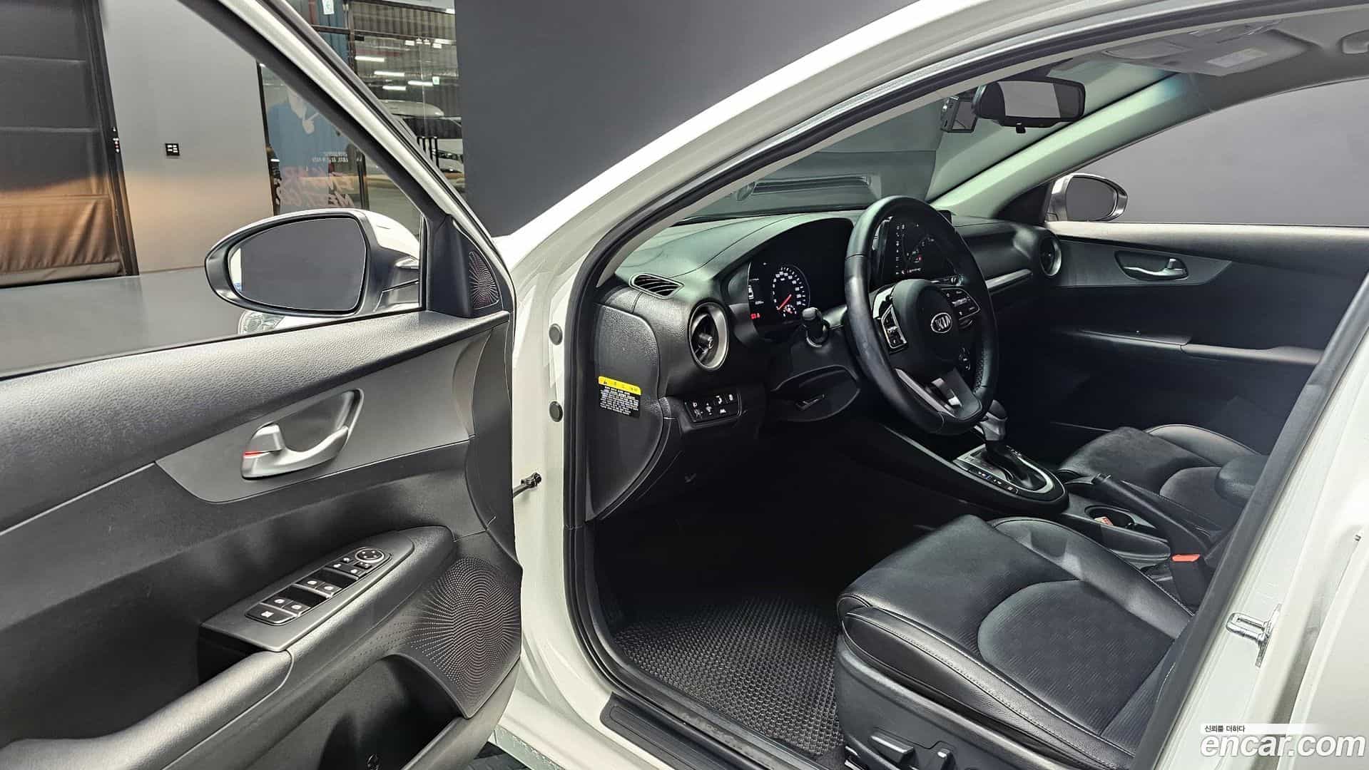 K3 Kia 2020.5-INNER-010