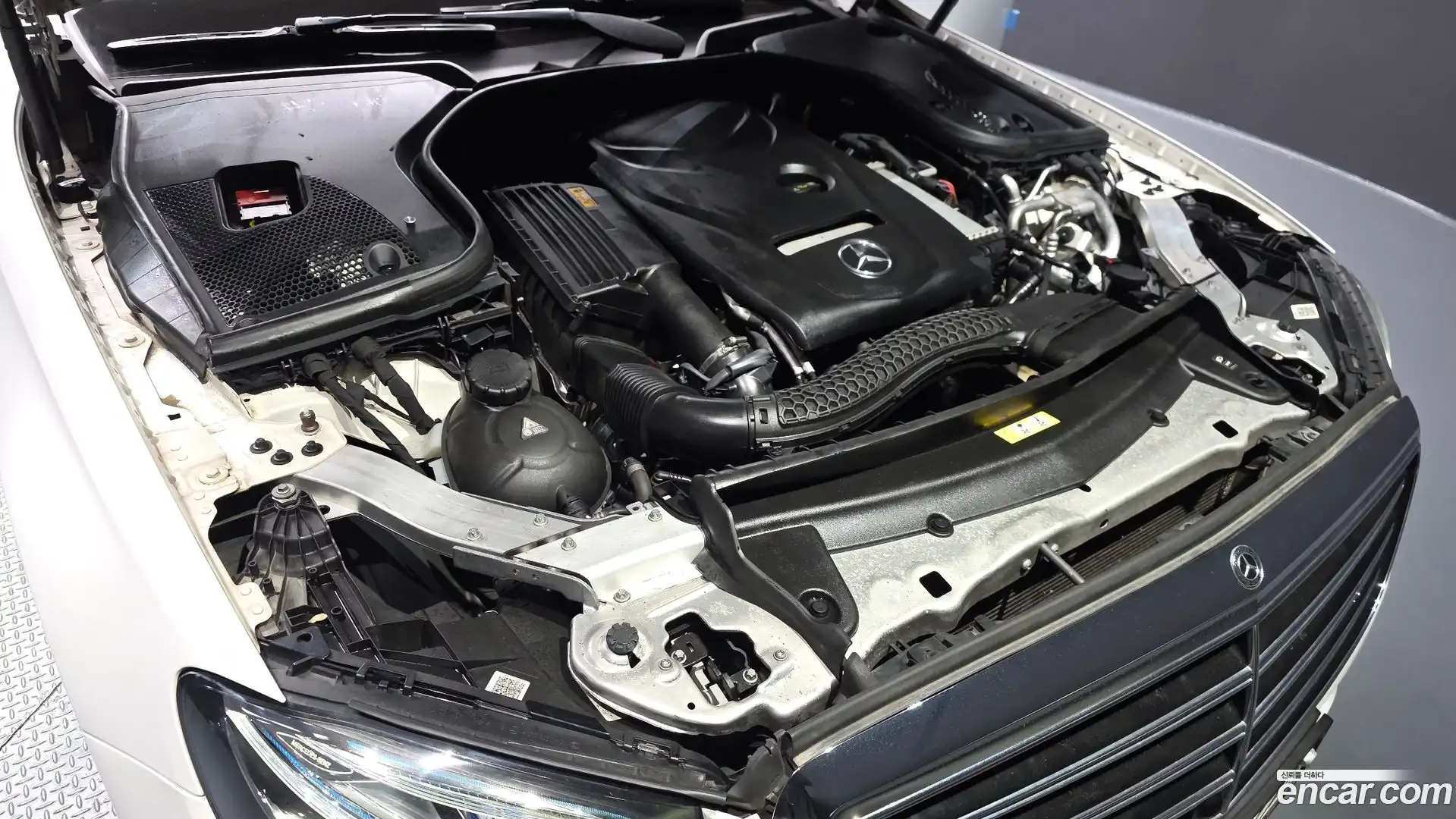 E-Class Mercedes-Benz 2017.9-OUTER-006