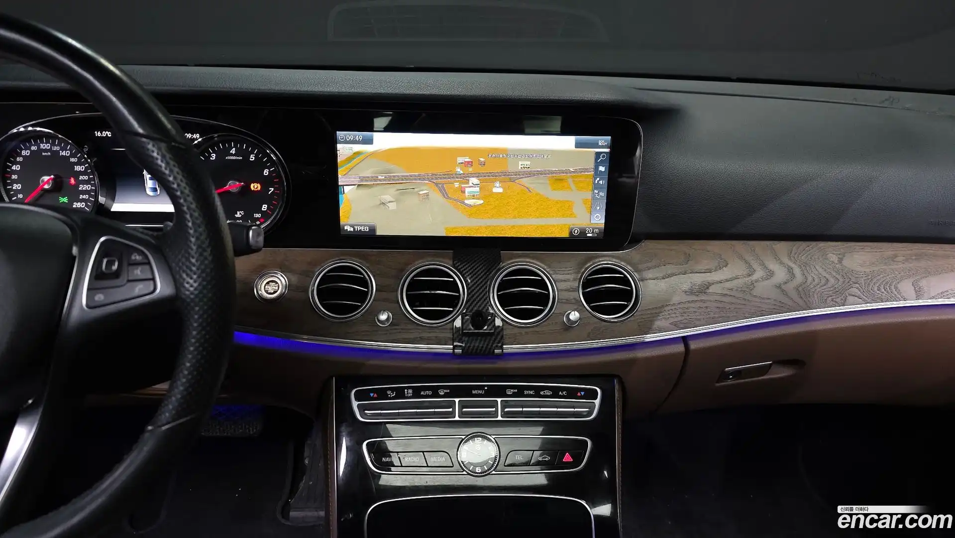 E-Class Mercedes-Benz 2017.9-OPTION-018