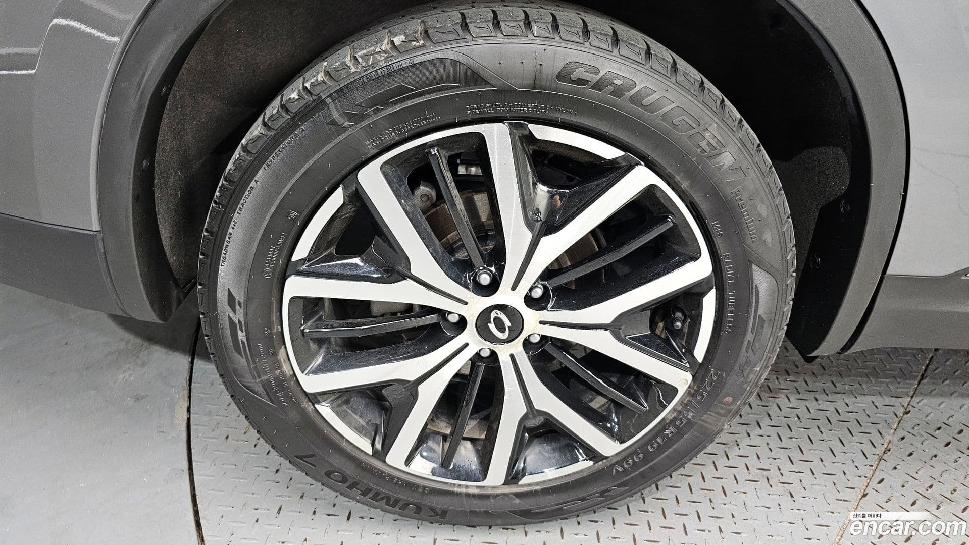 Main__Slider__Photo:QM6 Renault Korea 2021.3-4