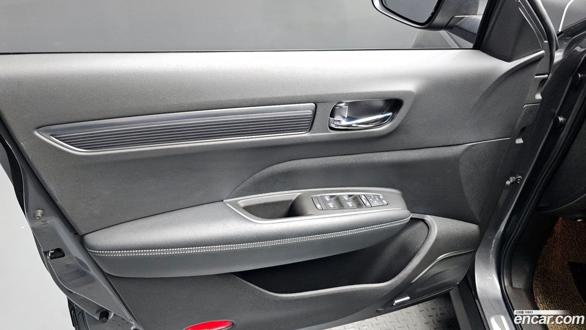 Main__Slider__Photo:QM6 Renault Korea 2021.3-23