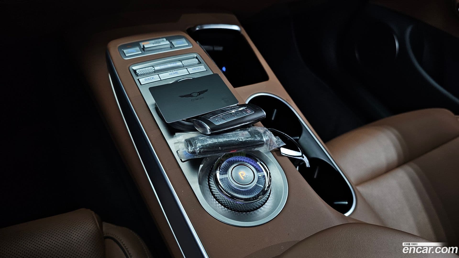 Main__Slider__Photo:GV70 Genesis 2022.11-8