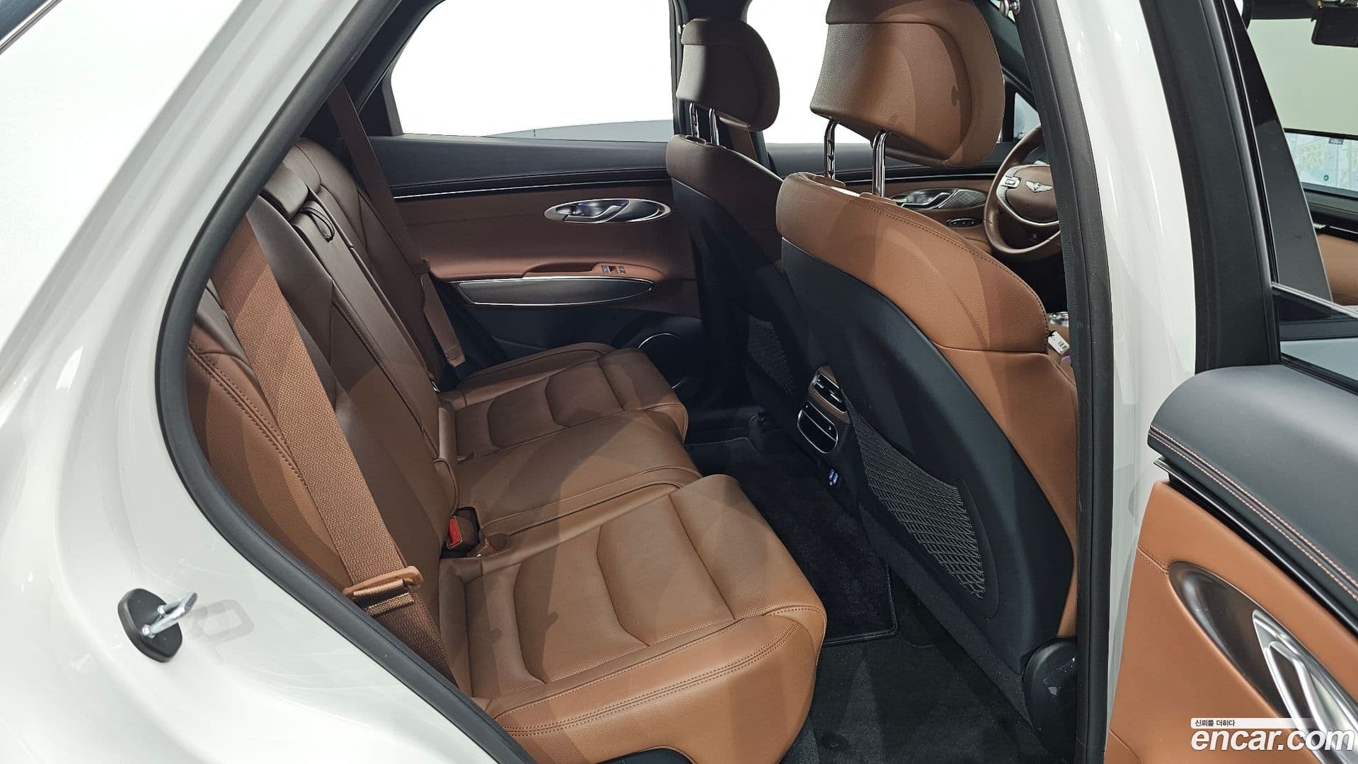 Main__Slider__Photo:GV70 Genesis 2022.11-11
