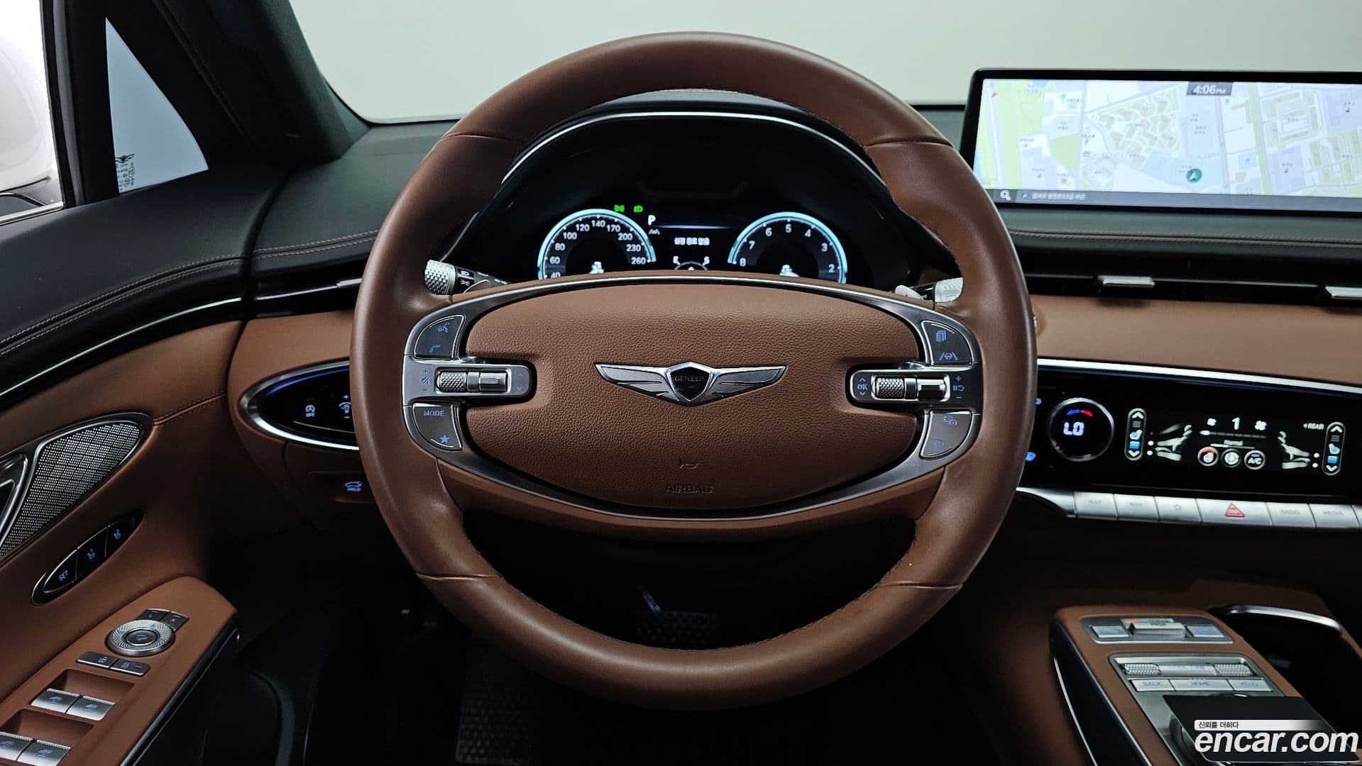 Main__Slider__Photo:GV70 Genesis 2022.11-12