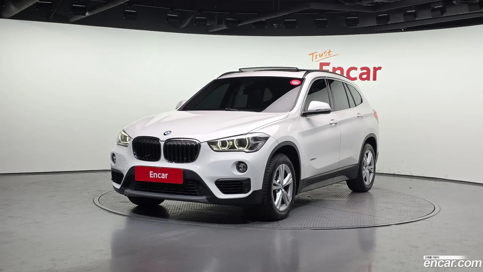 Main__Slider__Photo:X1 BMW 2017.6-0