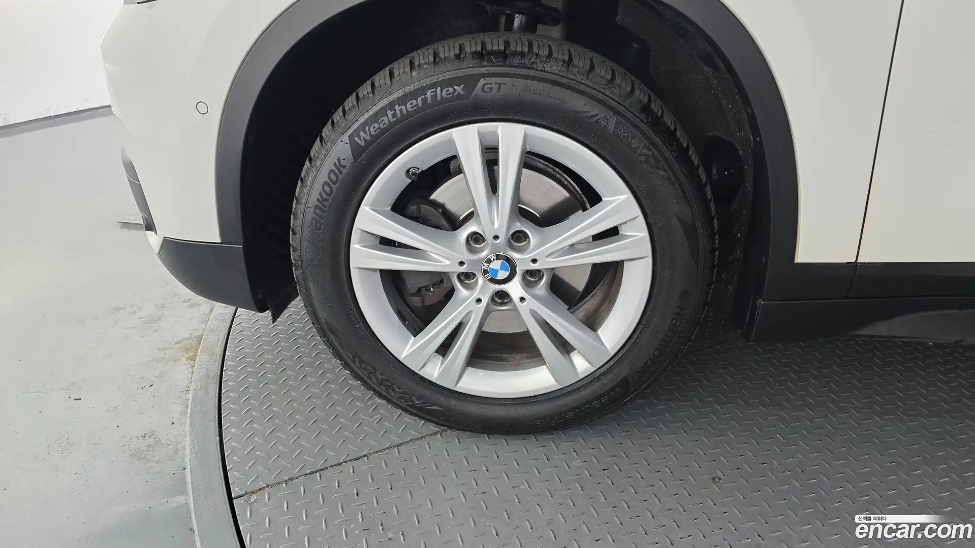X1 BMW 2017.6-OUTER-005