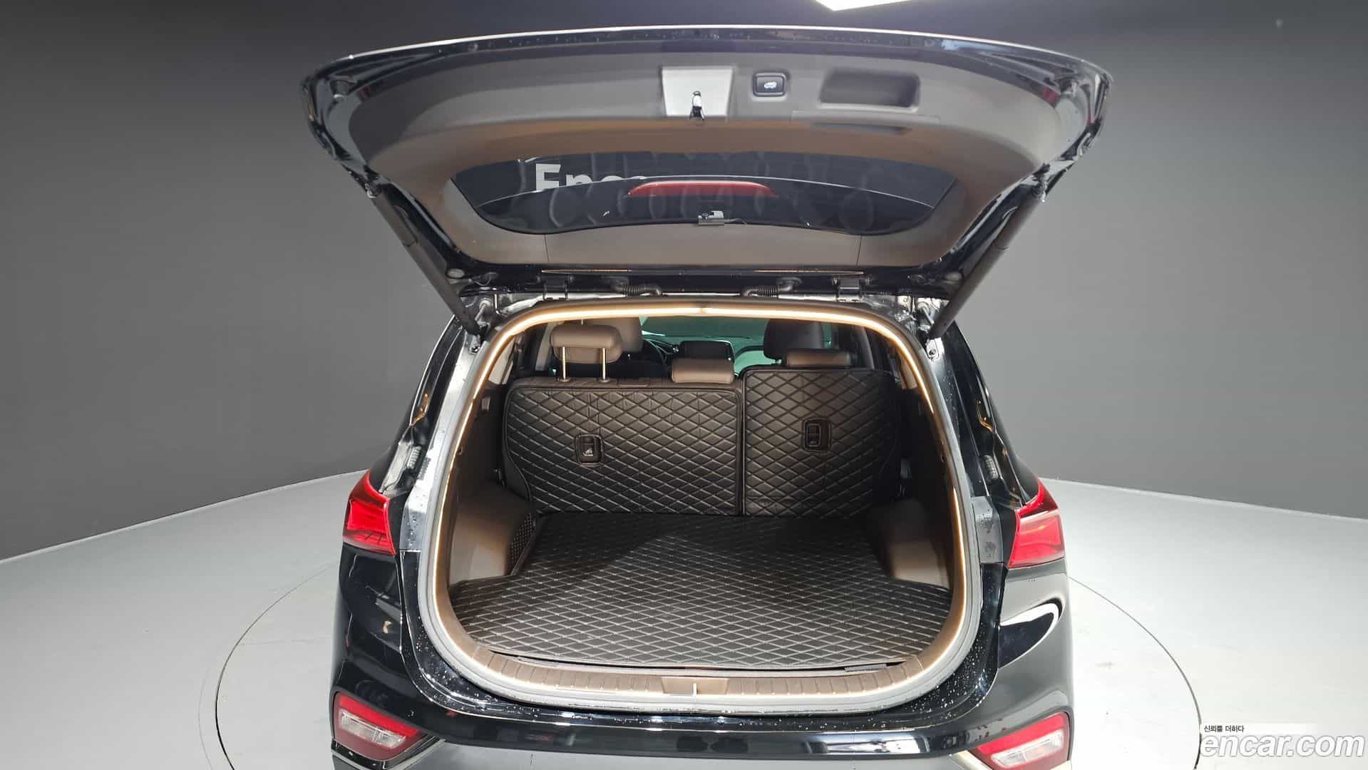 Santafe Hyundai 2018.2-OPTION-024