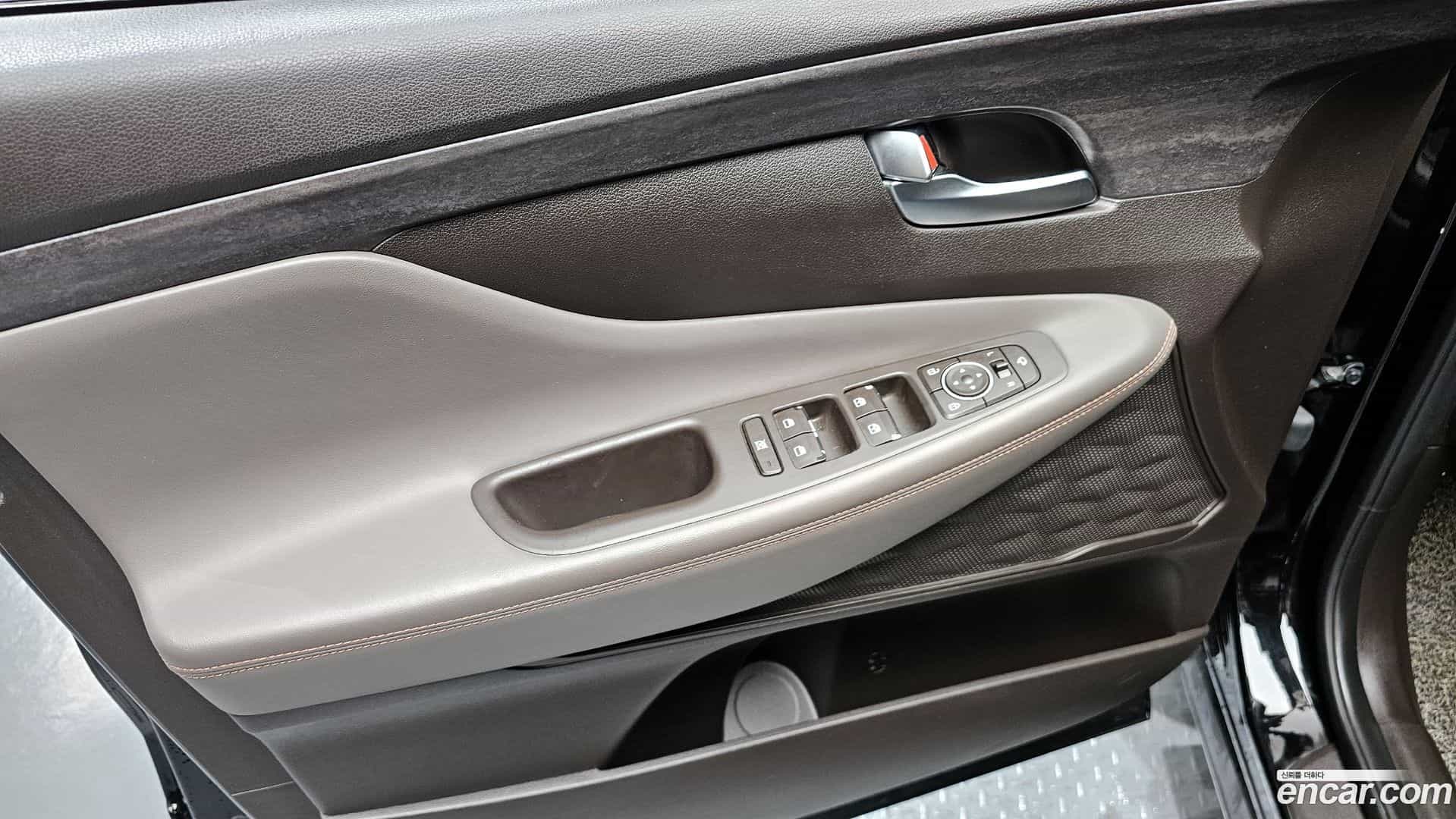 Santafe Hyundai 2018.2-INNER-034