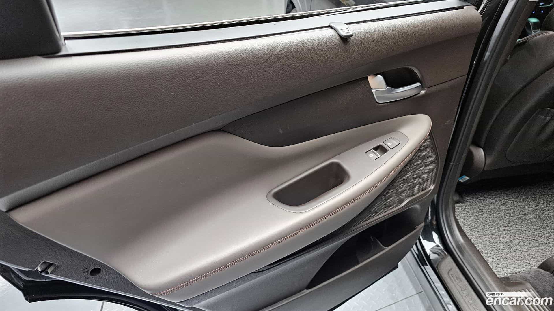 Santafe Hyundai 2018.2-INNER-035