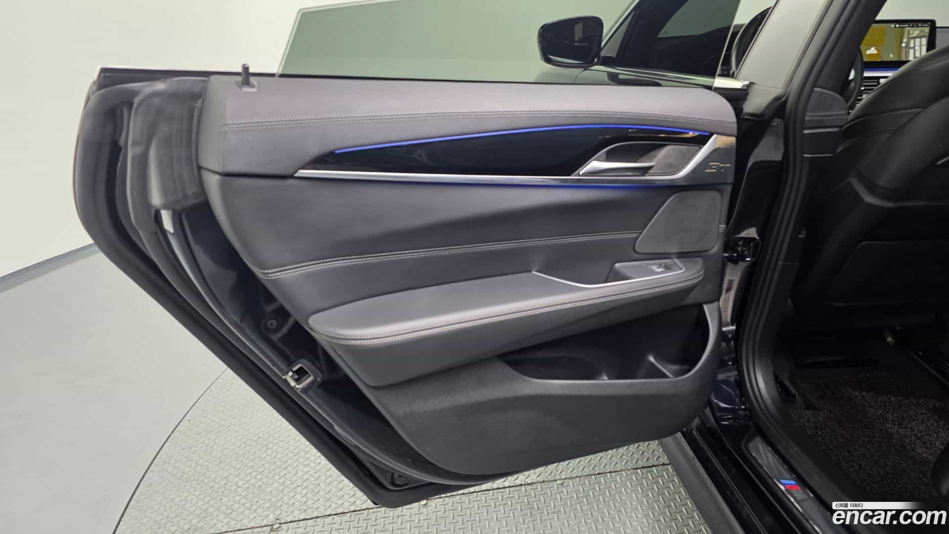 Gran Turismo BMW 2021.2-INNER-035