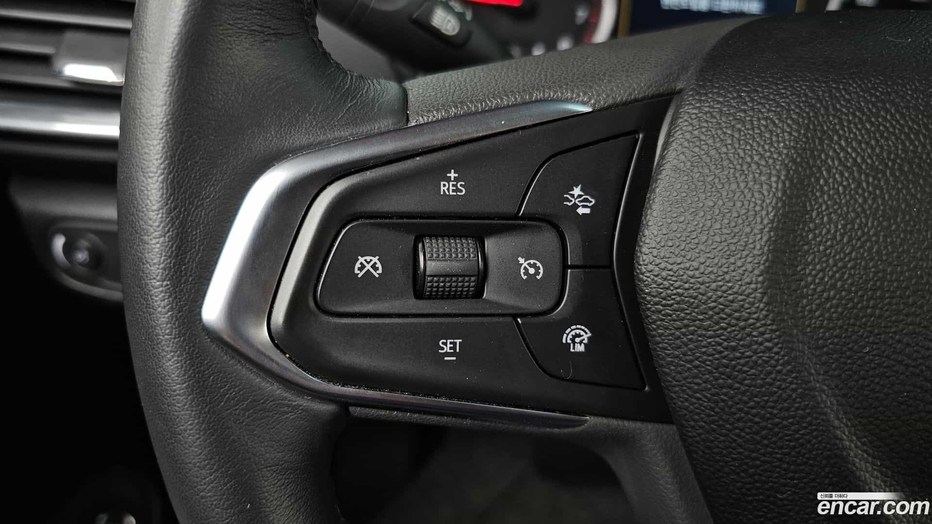 Trailblazer Chevrolet 2021.2-OPTION-042