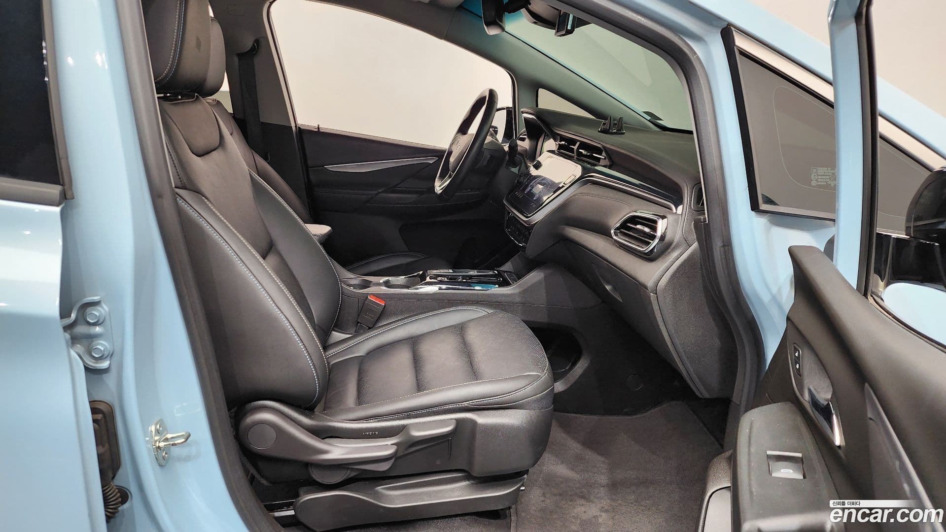 Main__Slider__Photo:Bolt EV Chevrolet 2022.10-25