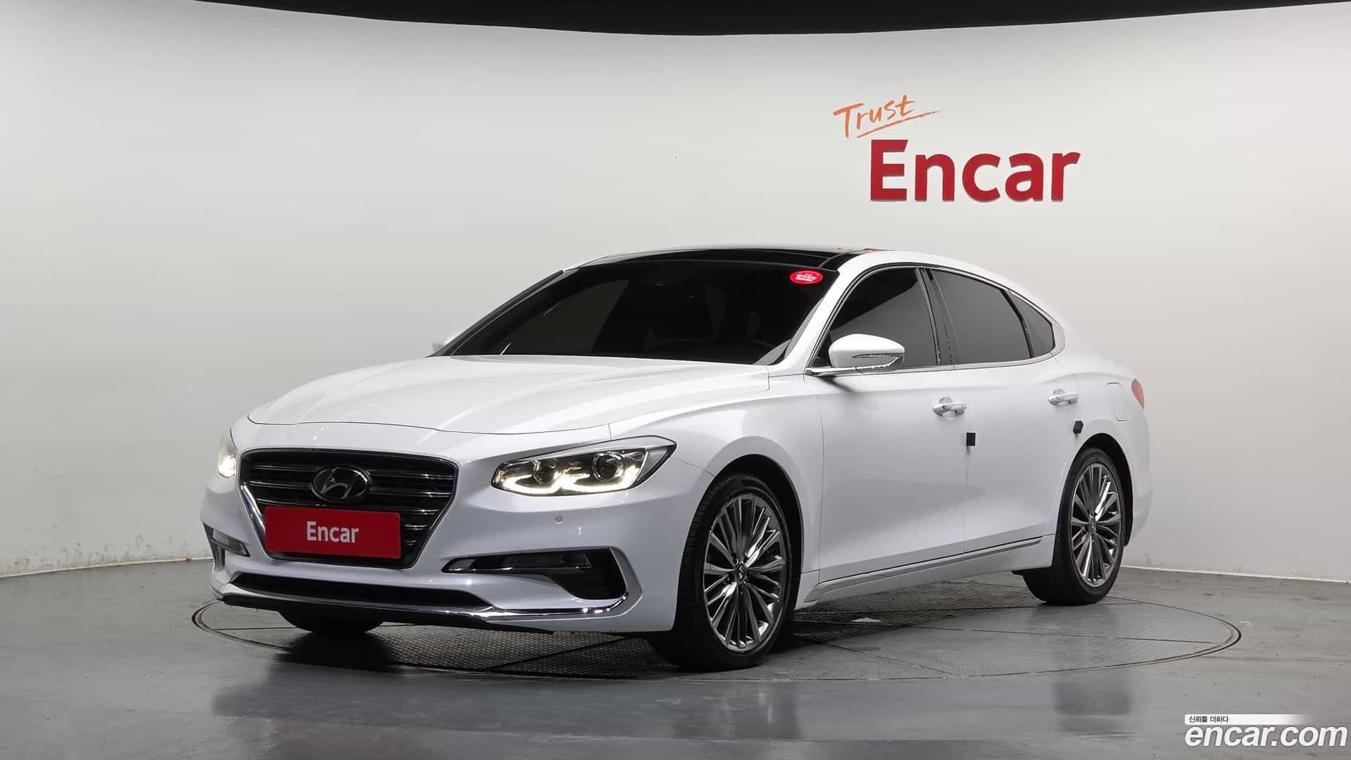 Grandeur Hyundai 2017.1-OUTER-001