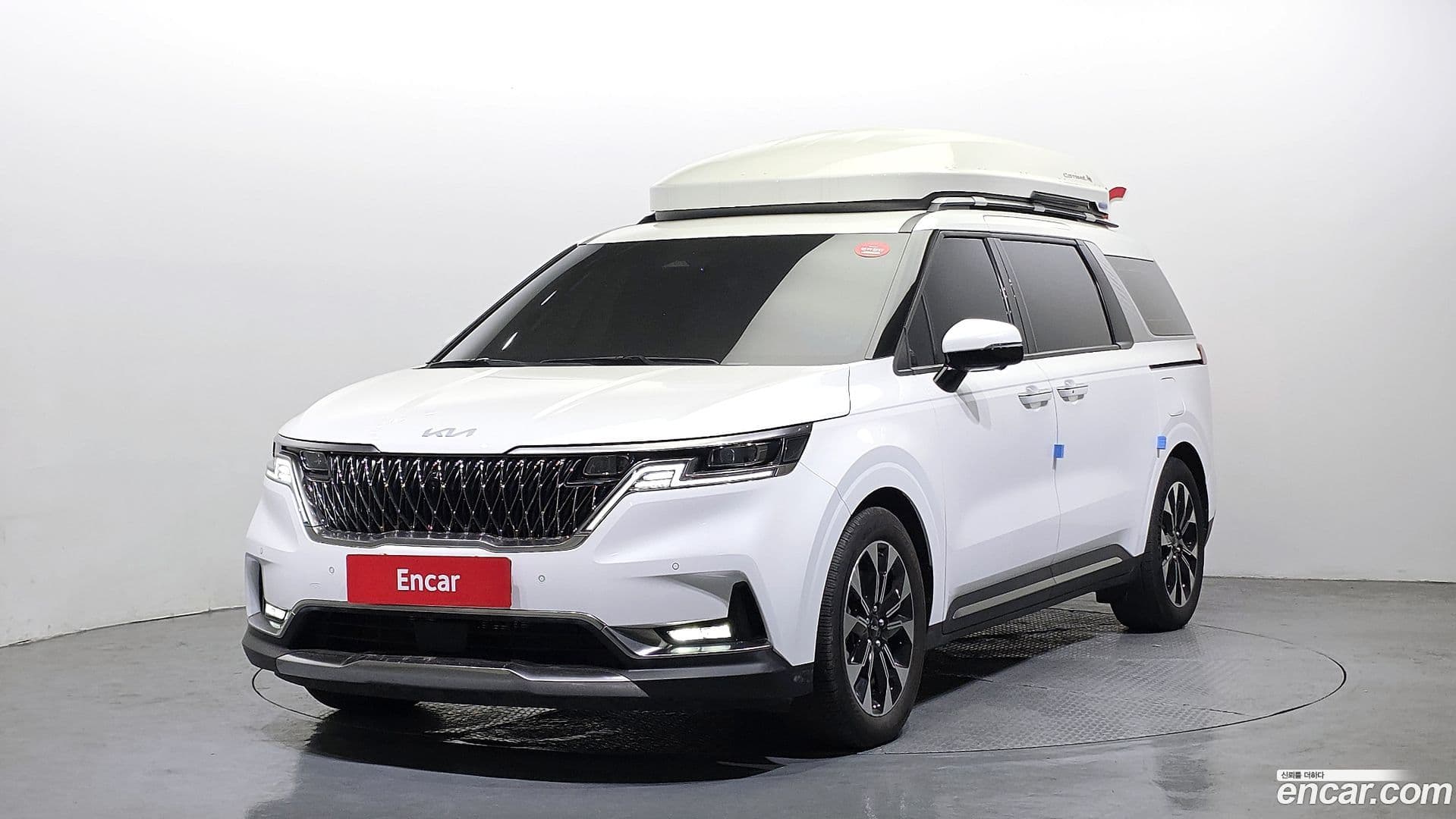 Main__Slider__Photo:Canival Kia 2023.6-0