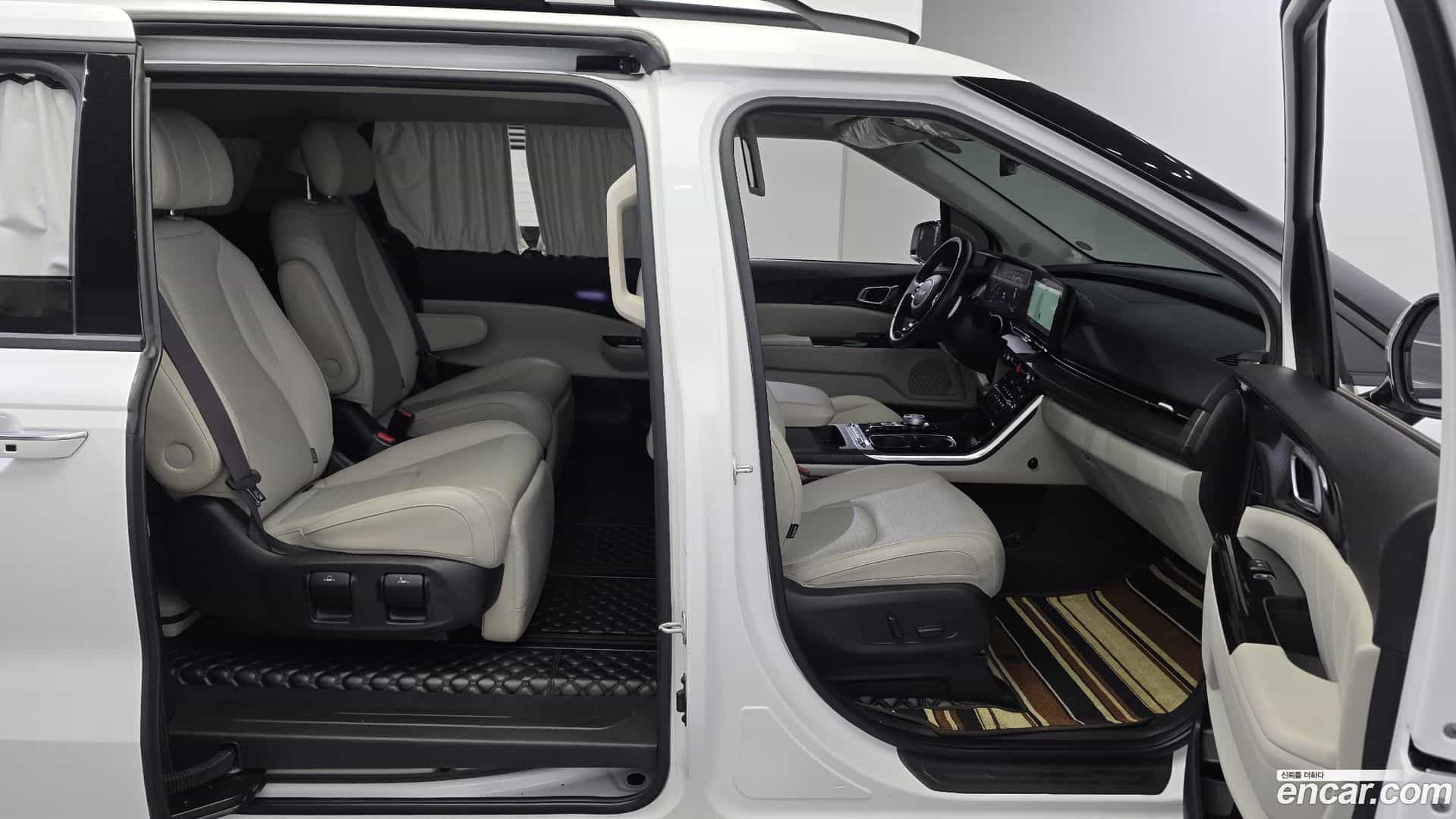 Canival Kia 2023.6-OPTION-015