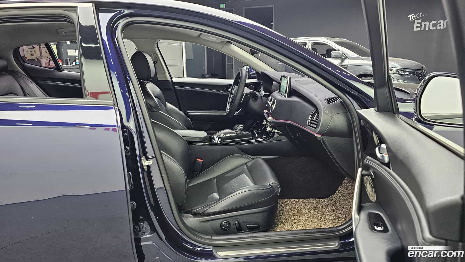 Stinger Kia 2017.10-OPTION-015