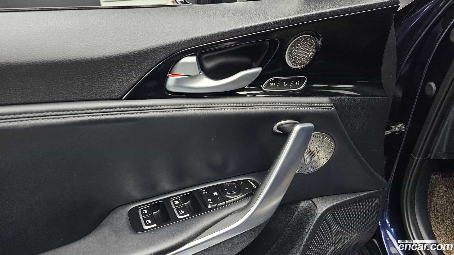Stinger Kia 2017.10-OPTION-020