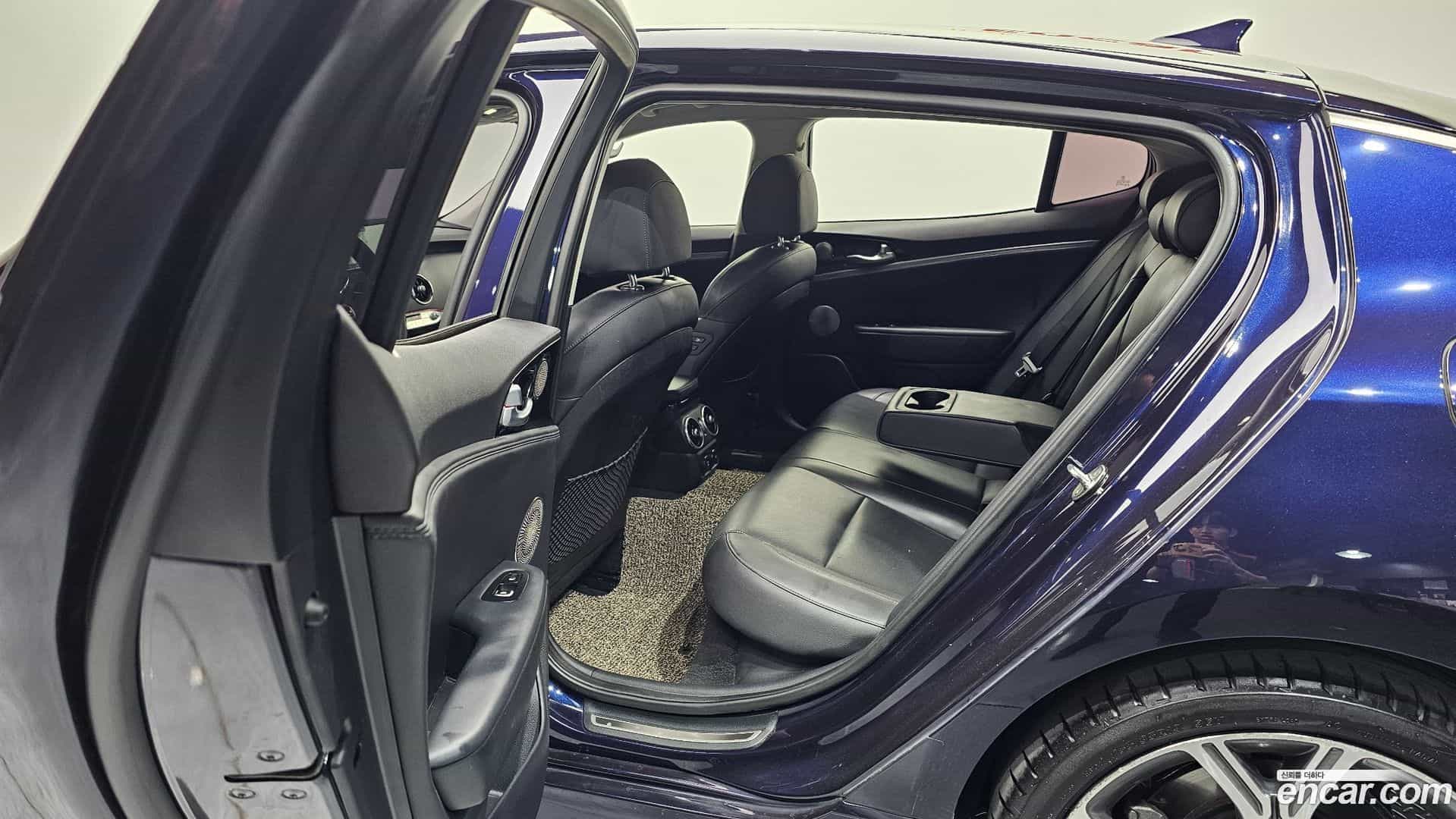 Stinger Kia 2017.10-INNER-036
