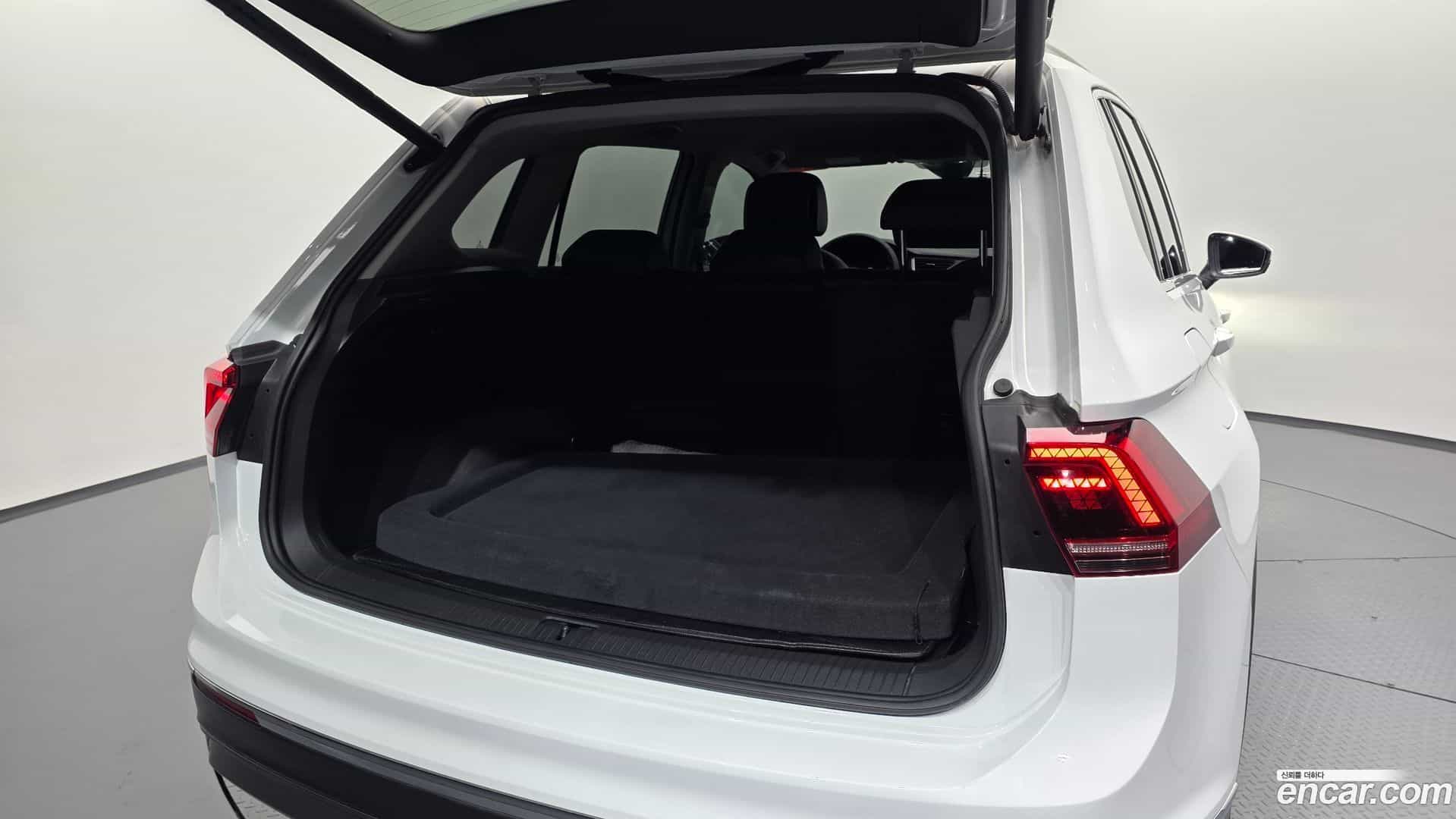 Tiguan Volkswagen 2020.1-OPTION-046