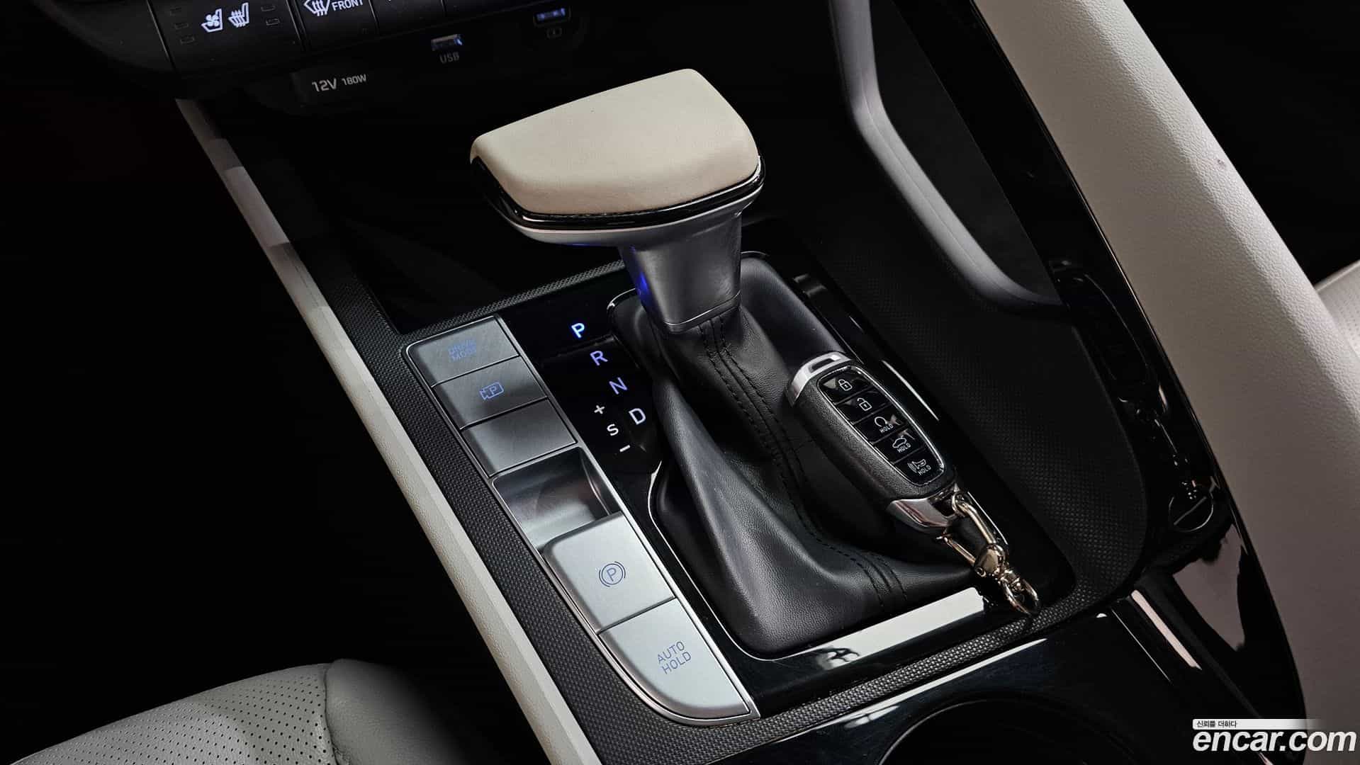 AVANTE Hyundai 2021.0-INNER-009