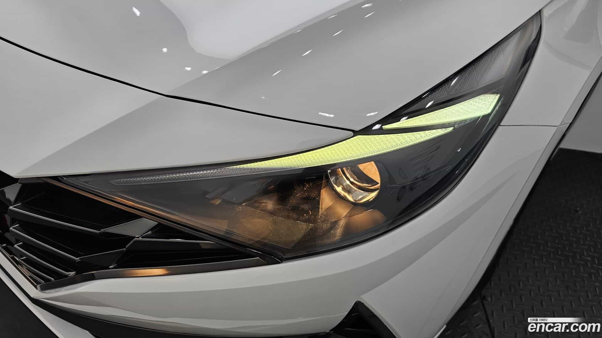AVANTE Hyundai 2021.0-OUTER-032