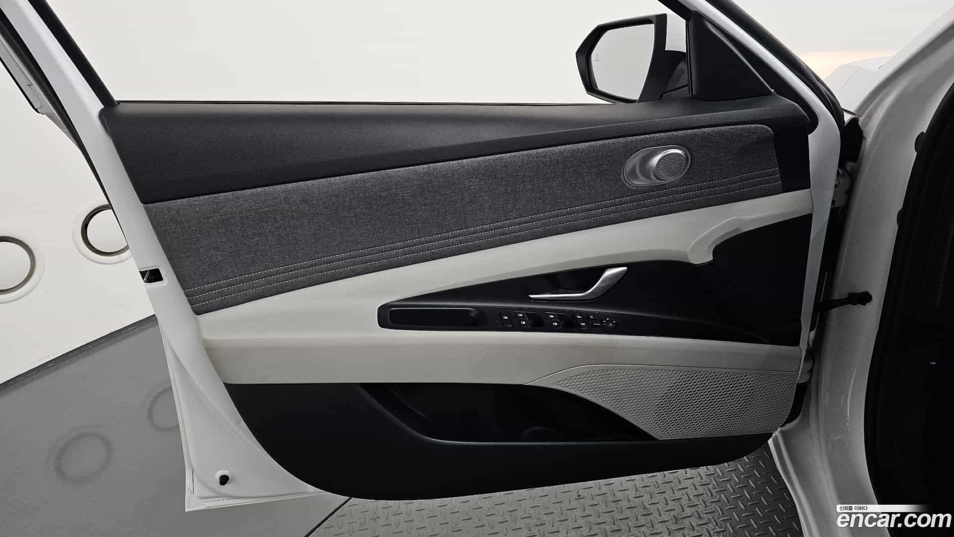 AVANTE Hyundai 2021.0-INNER-034