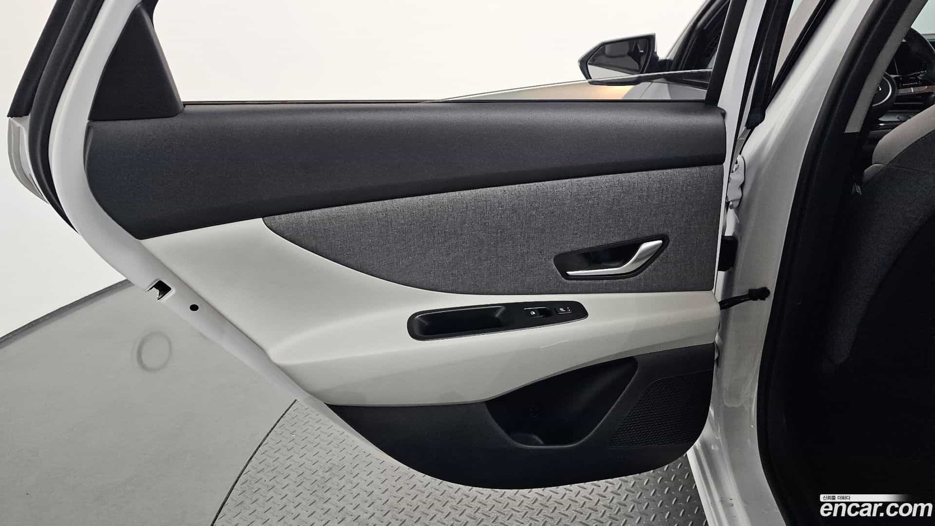 AVANTE Hyundai 2021.0-INNER-035