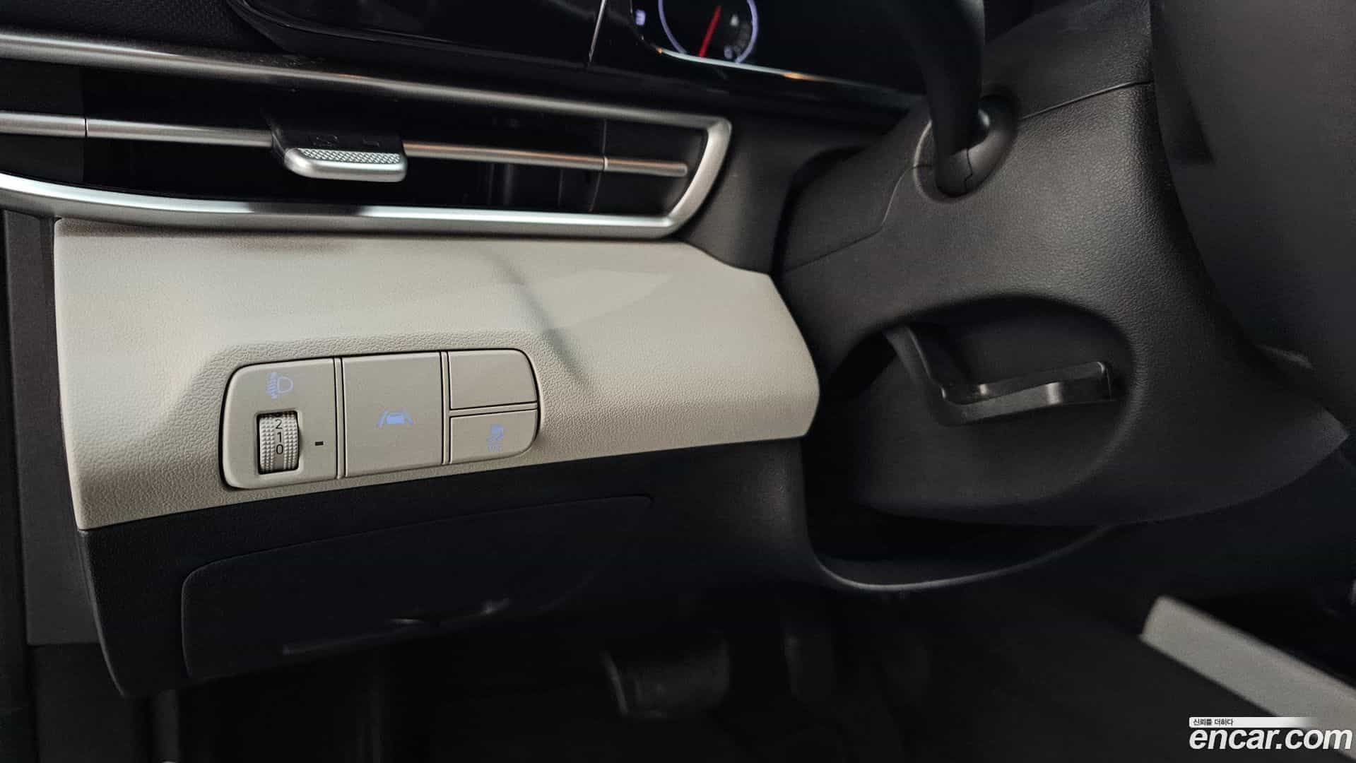 AVANTE Hyundai 2021.0-OPTION-045