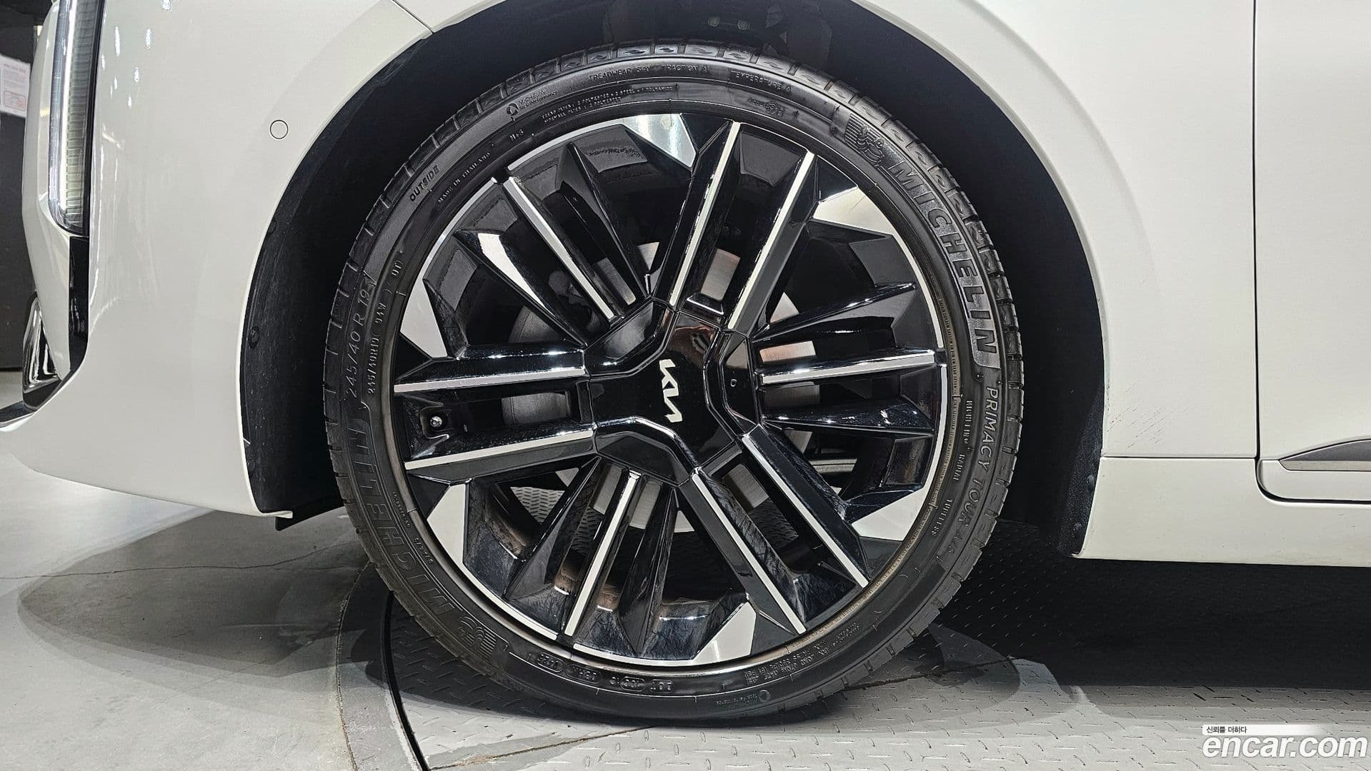 Main__Slider__Photo:K8 Kia 2025.5-4