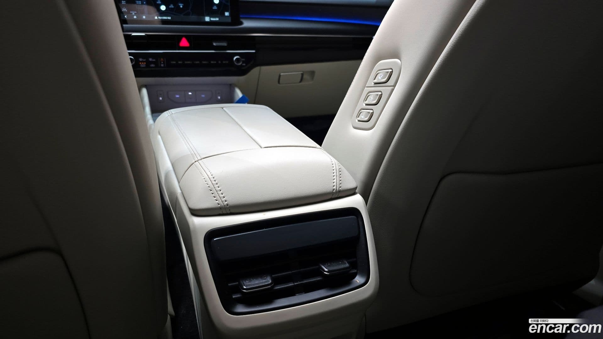 Main__Slider__Photo:K8 Kia 2025.5-16