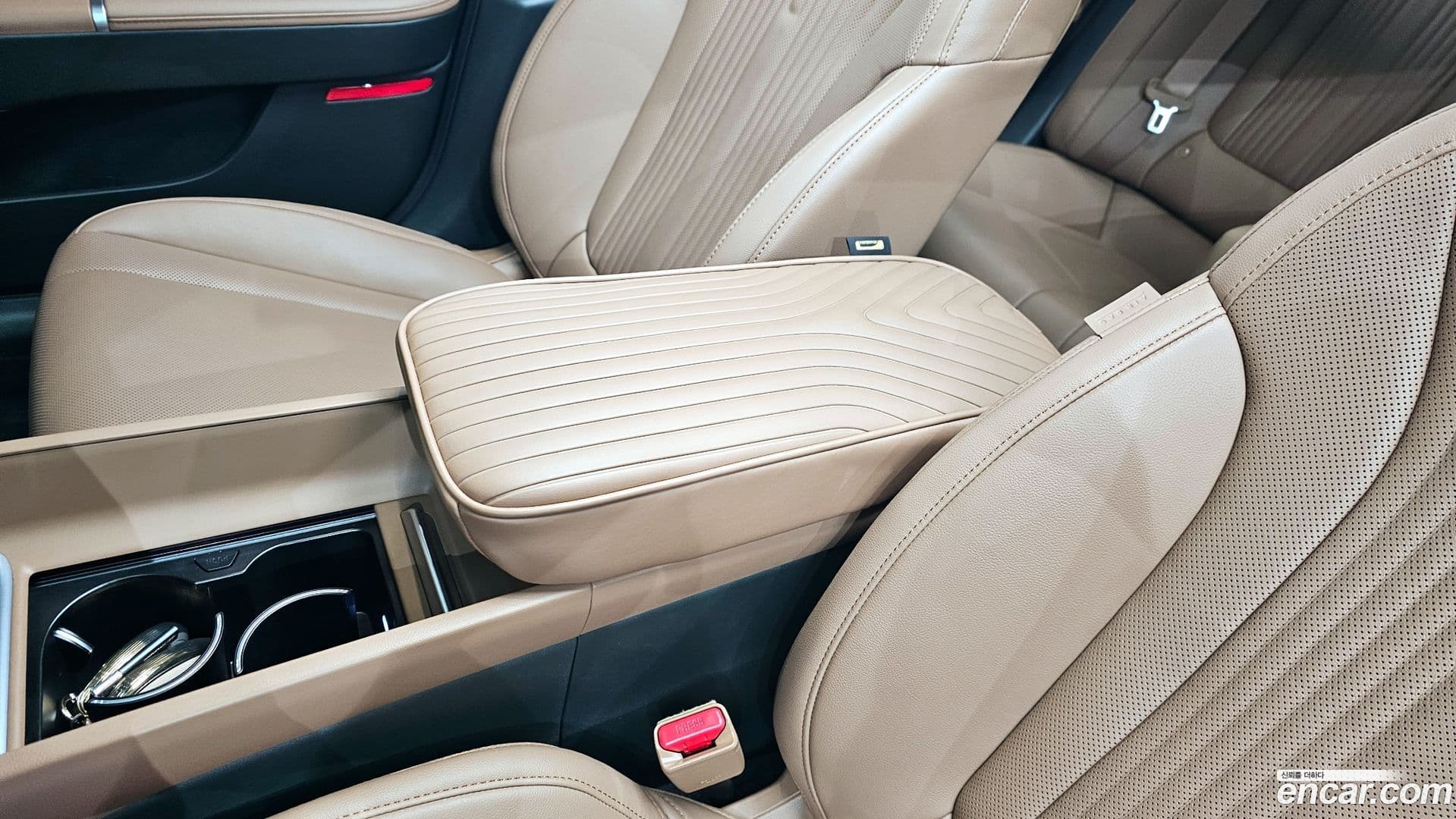 Main__Slider__Photo:Grandeur Hyundai 2024.2-27