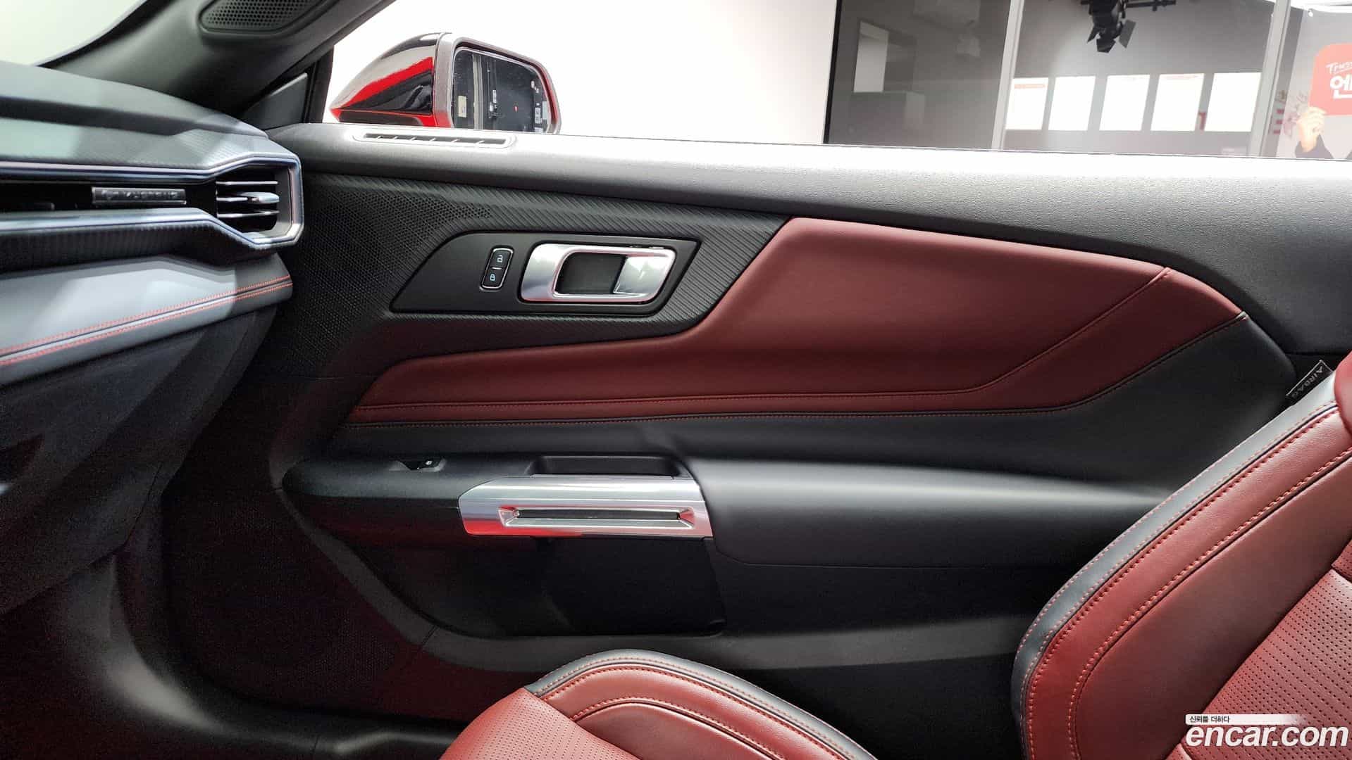 Mustang Ford 2024.11-INNER-035