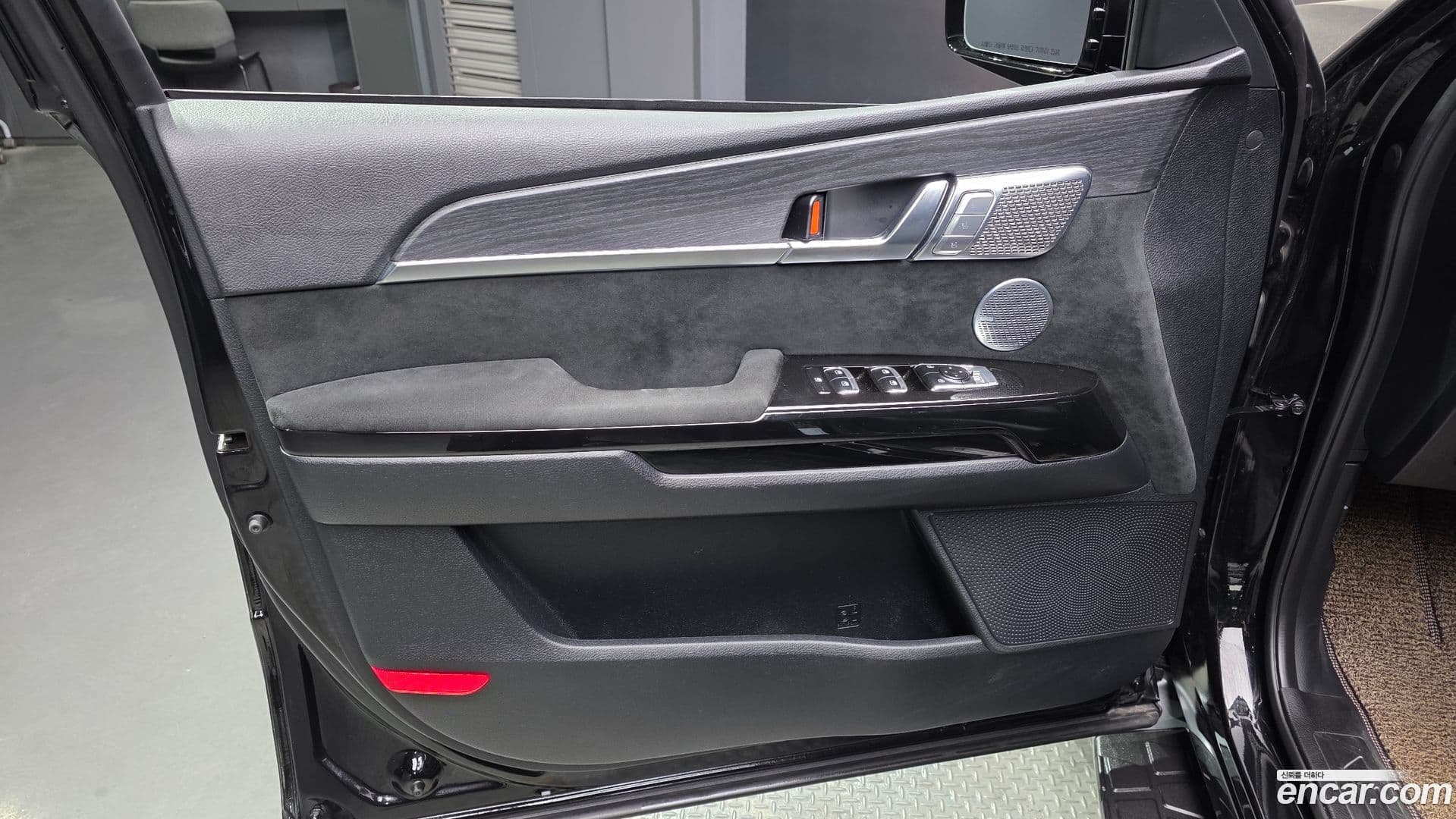 Main__Slider__Photo:Mohave Kia 2023.2-23