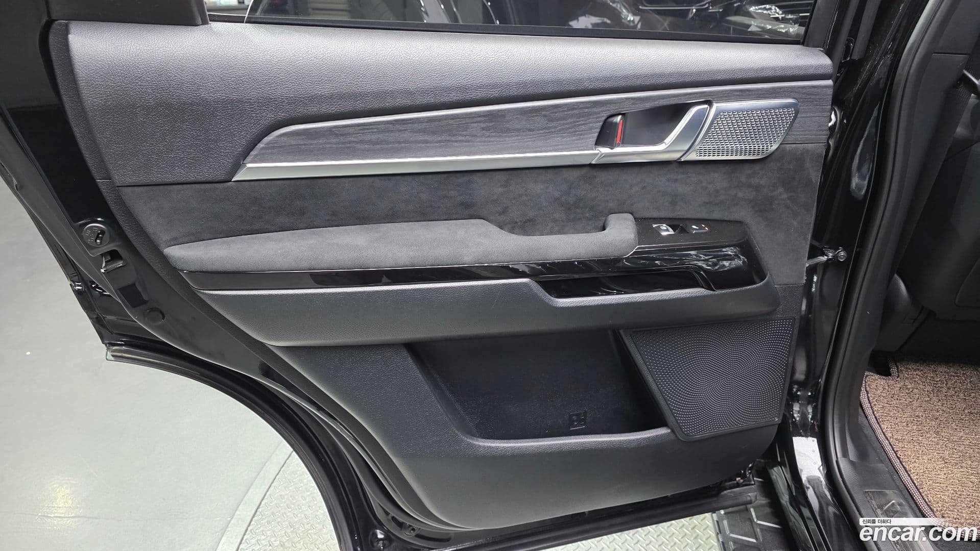 Main__Slider__Photo:Mohave Kia 2023.2-24