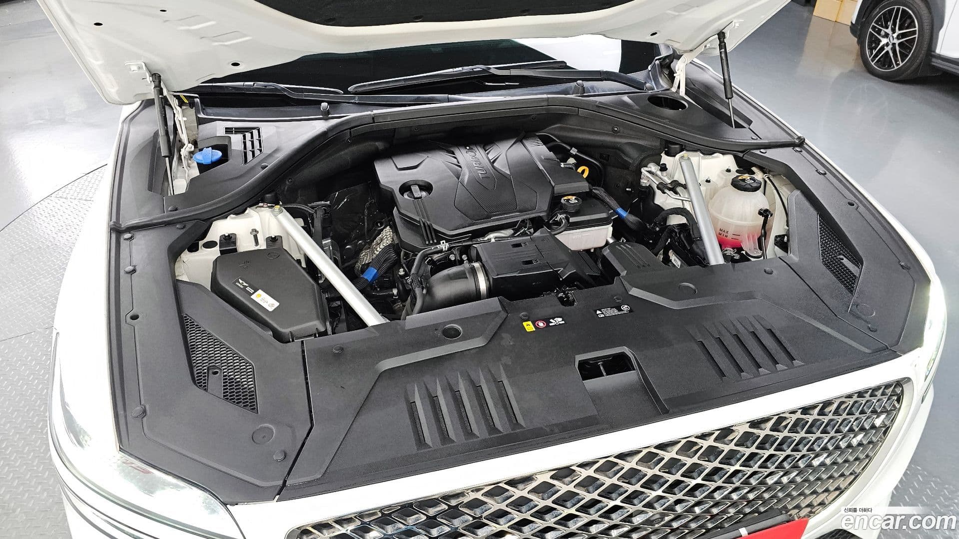 Main__Slider__Photo:GV70 Genesis 2023.2-5