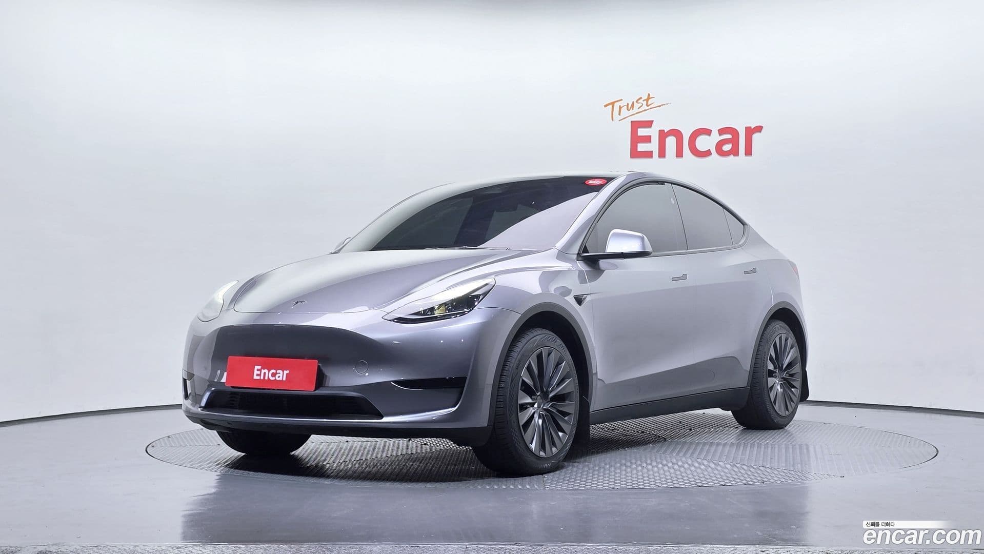 Main__Slider__Photo:Model Y Tesla 2025.1-0