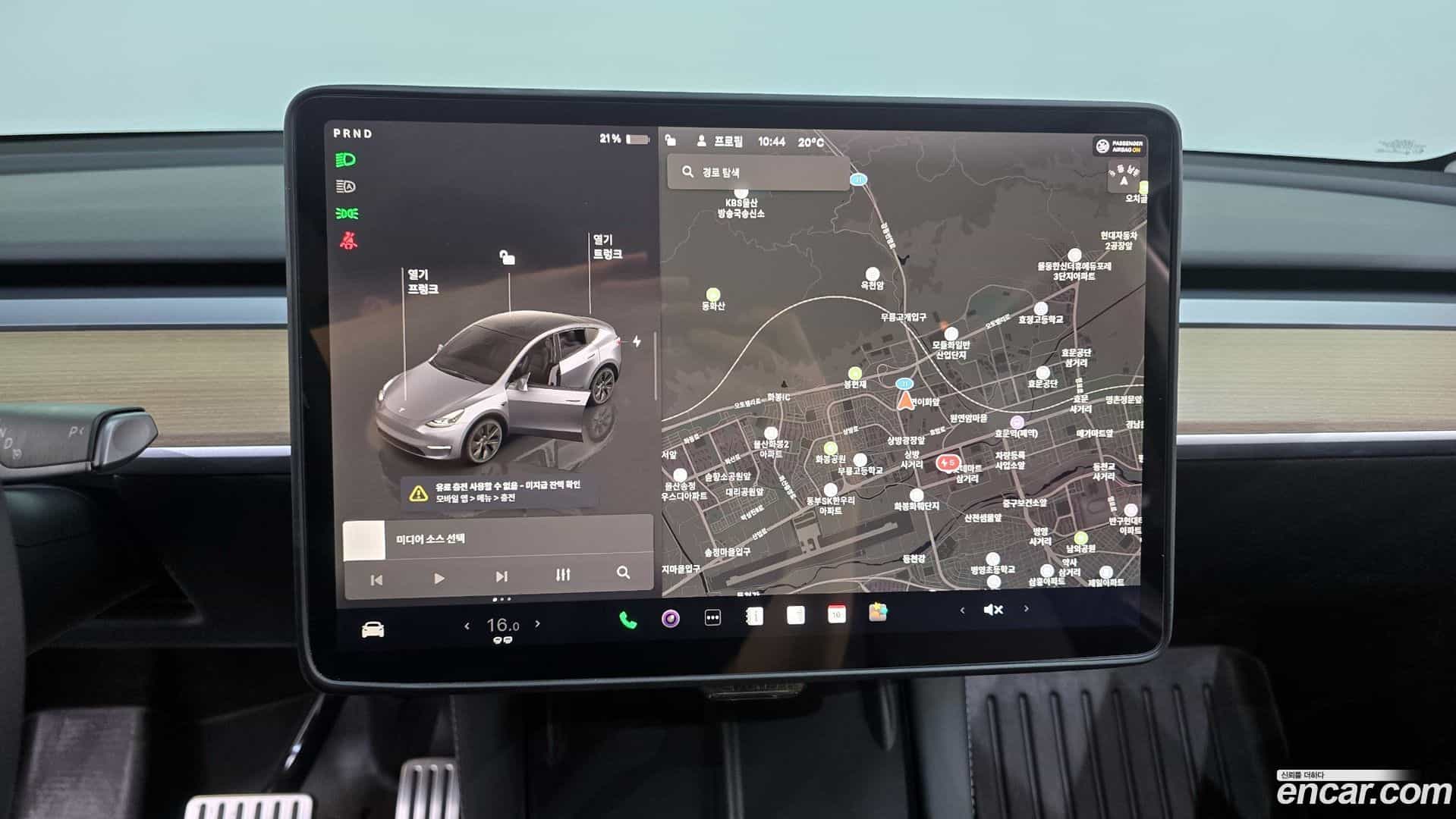 Model Y Tesla 2025.1-OPTION-018