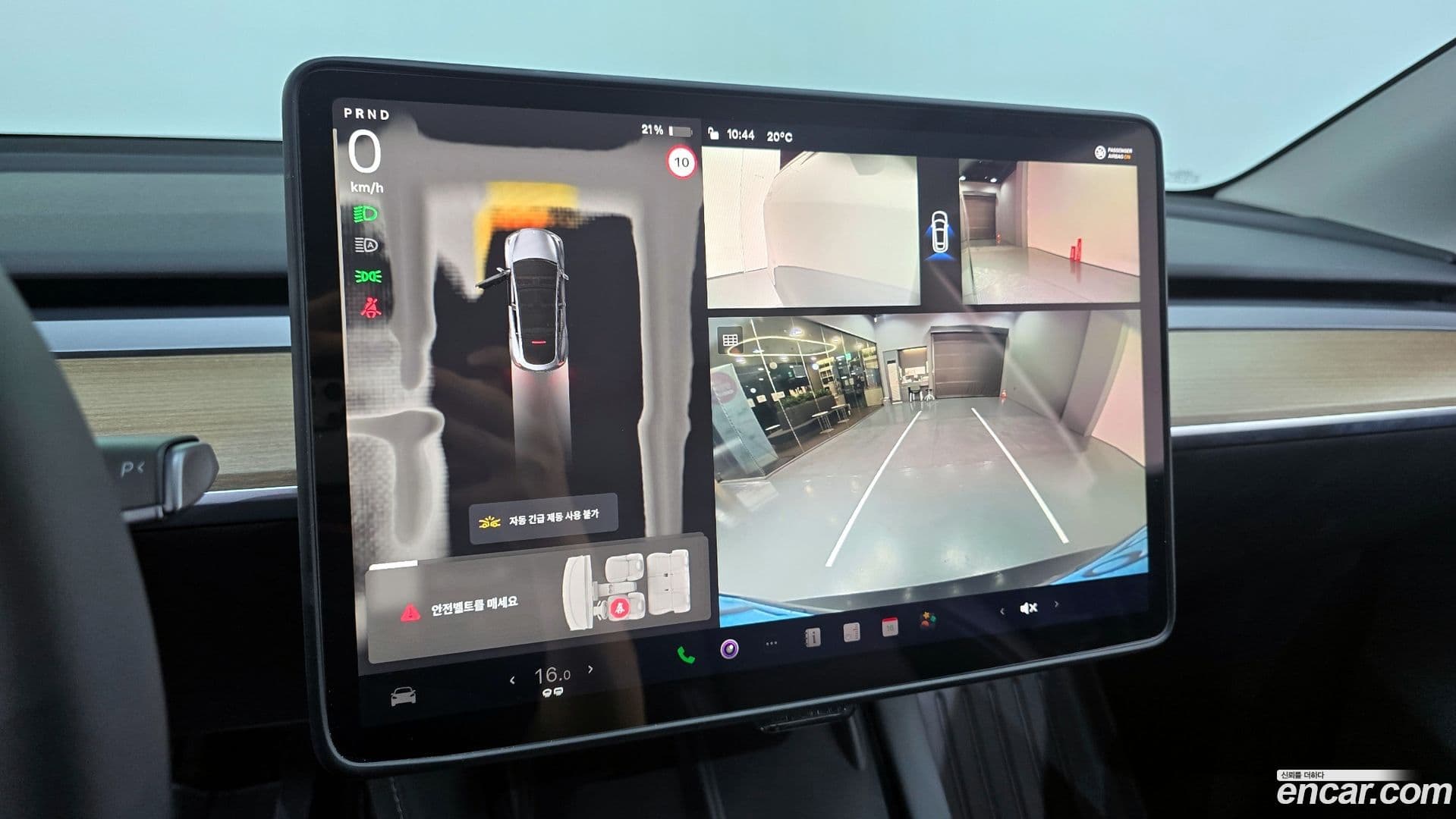 Main__Slider__Photo:Model Y Tesla 2025.1-14