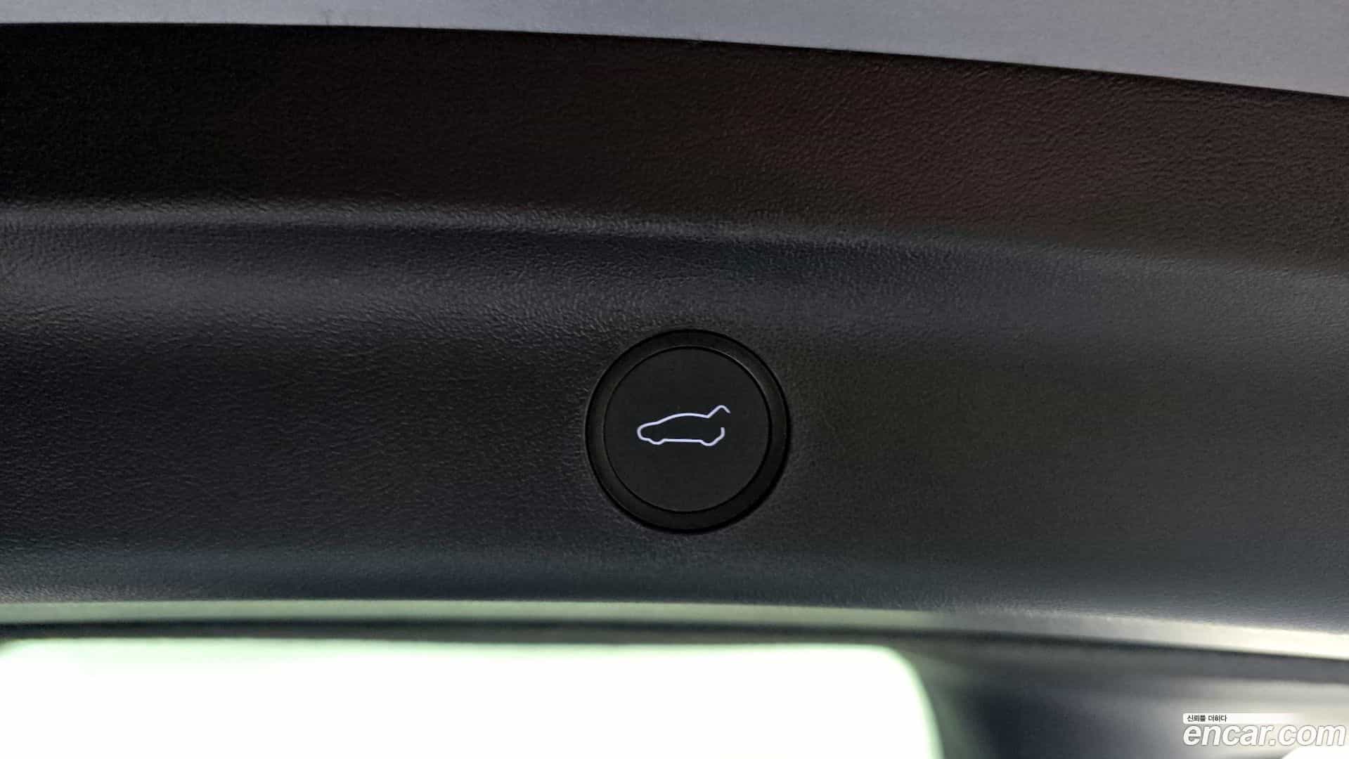 Model Y Tesla 2025.1-OPTION-024