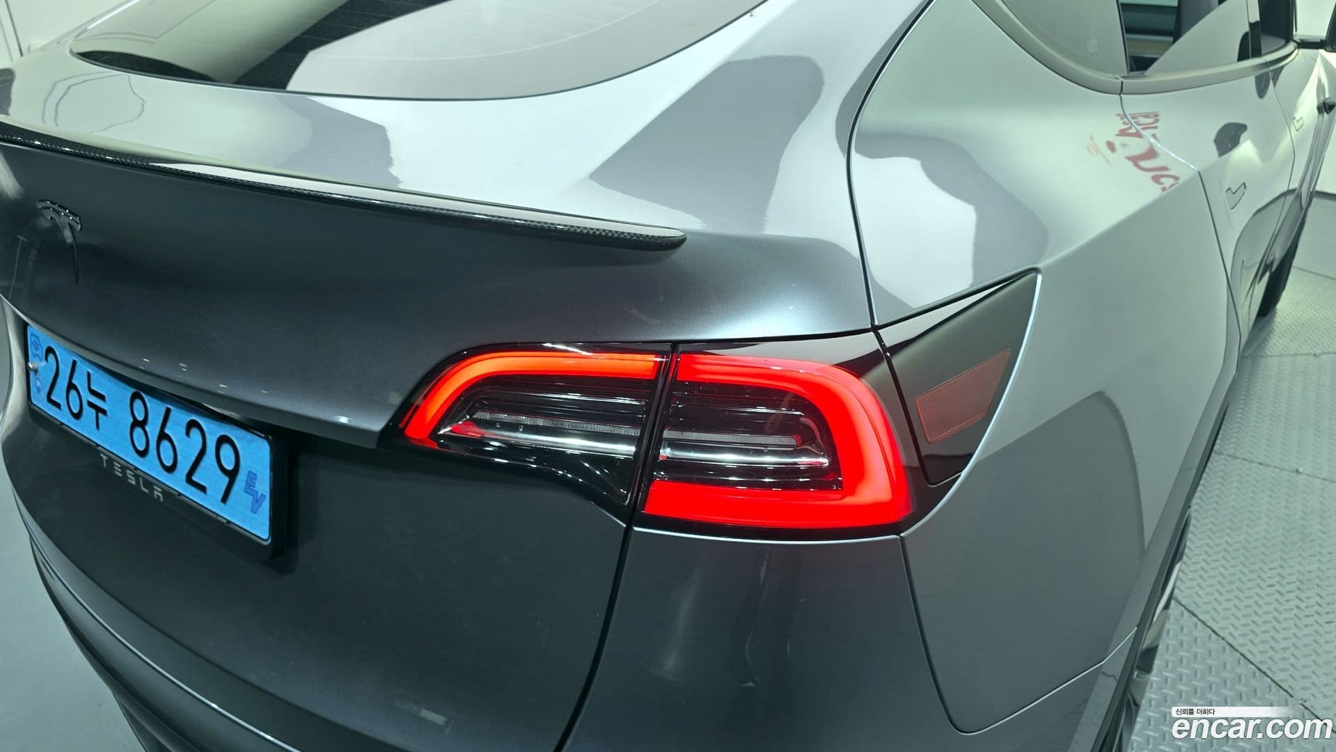 Main__Slider__Photo:Model Y Tesla 2025.1-22