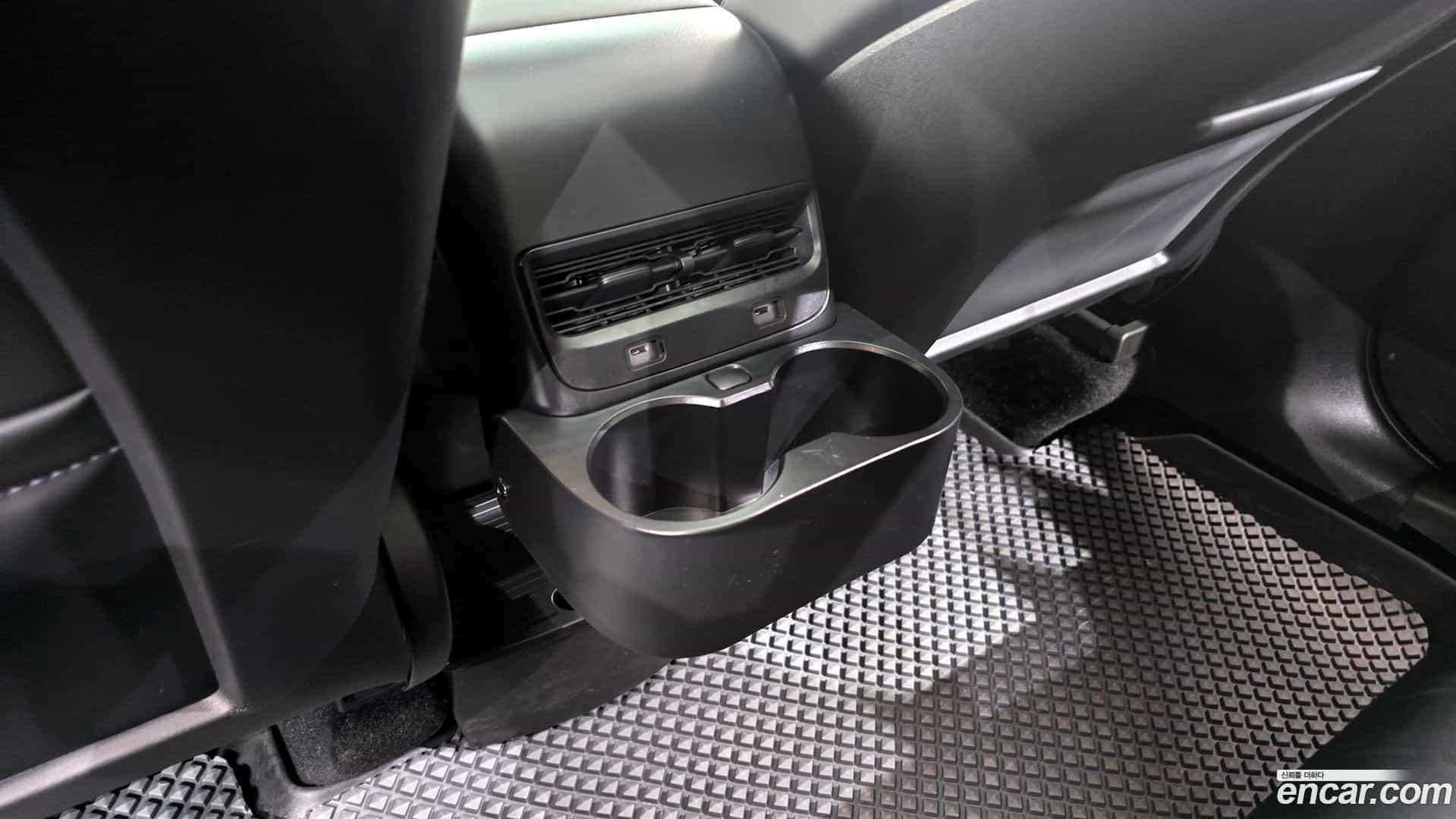 Model Y Tesla 2025.1-OPTION-045