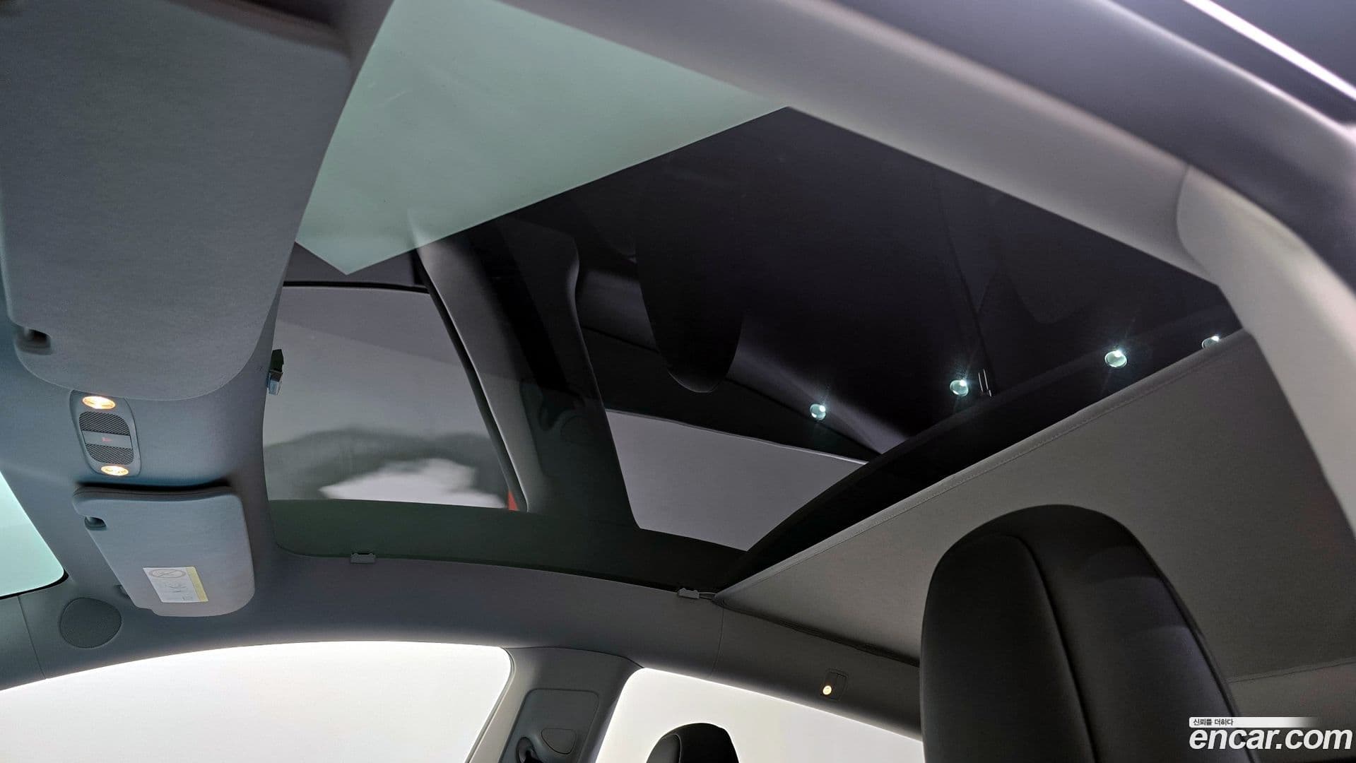 Main__Slider__Photo:Model Y Tesla 2025.1-38