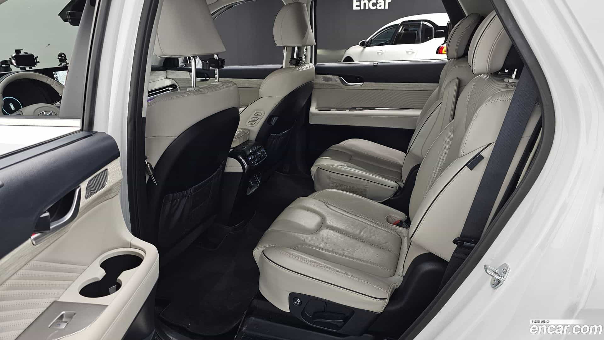 Palisade Hyundai 2024.1-INNER-036